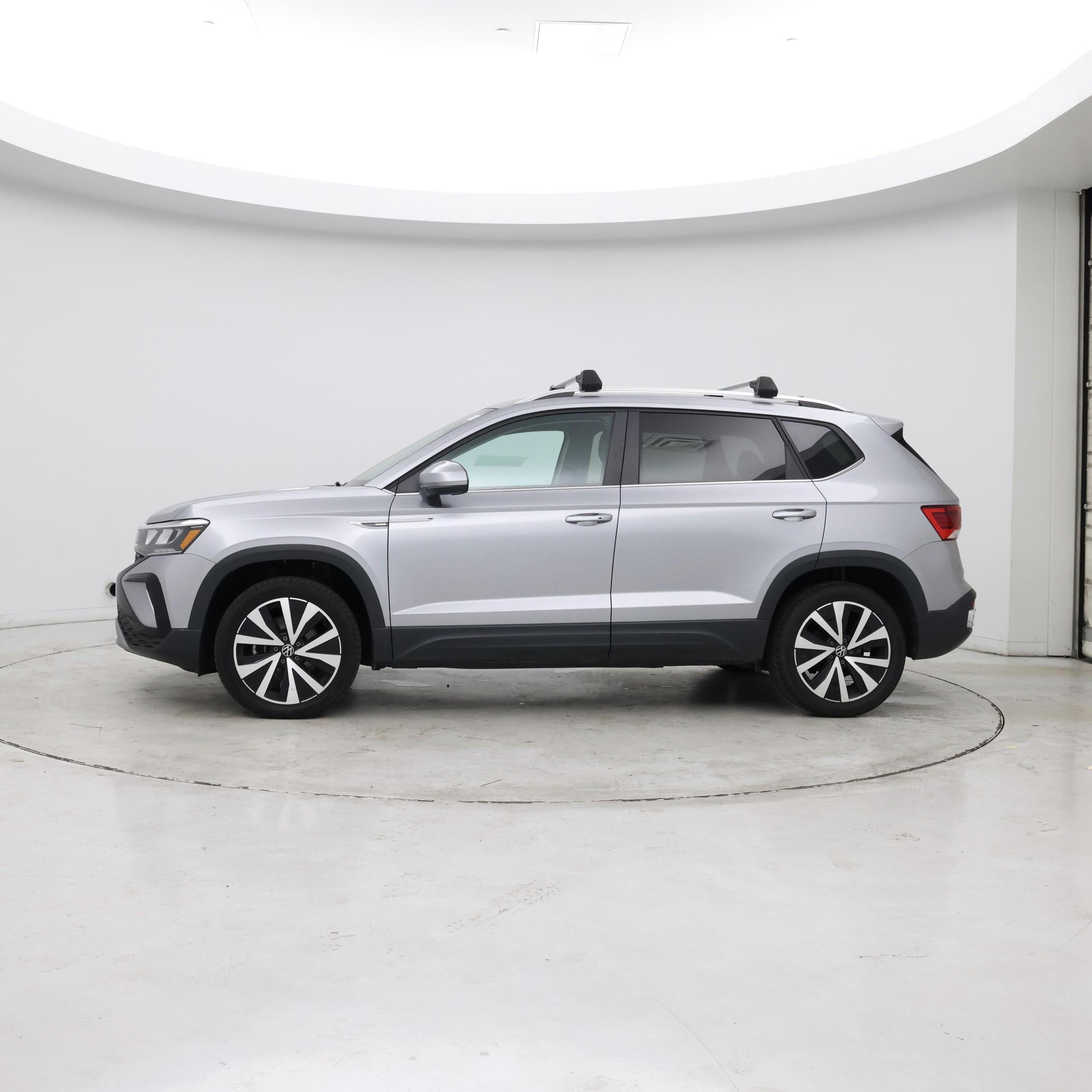 Thumbnail: 2022 Volkswagen Taos - 2