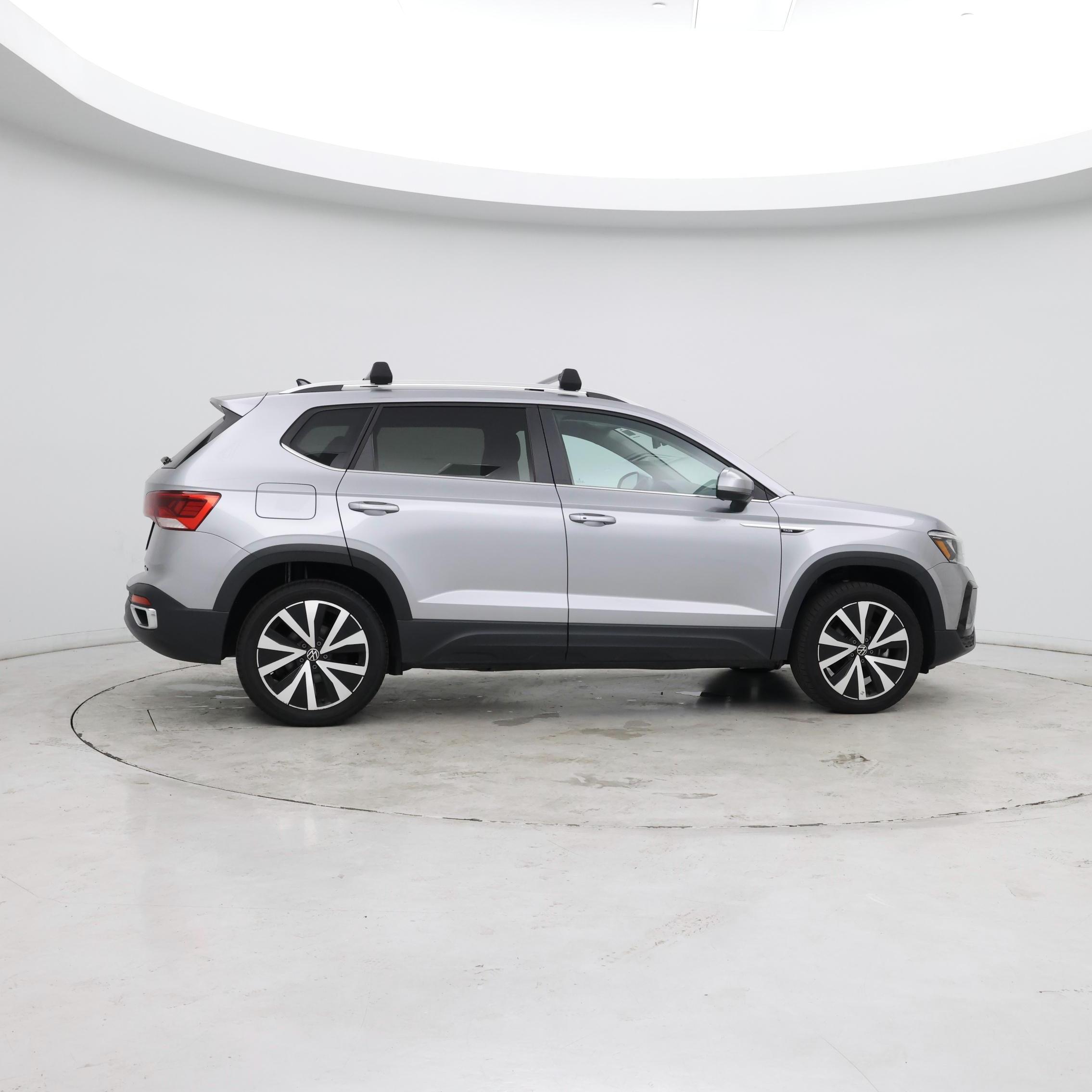 Thumbnail: 2022 Volkswagen Taos - 8