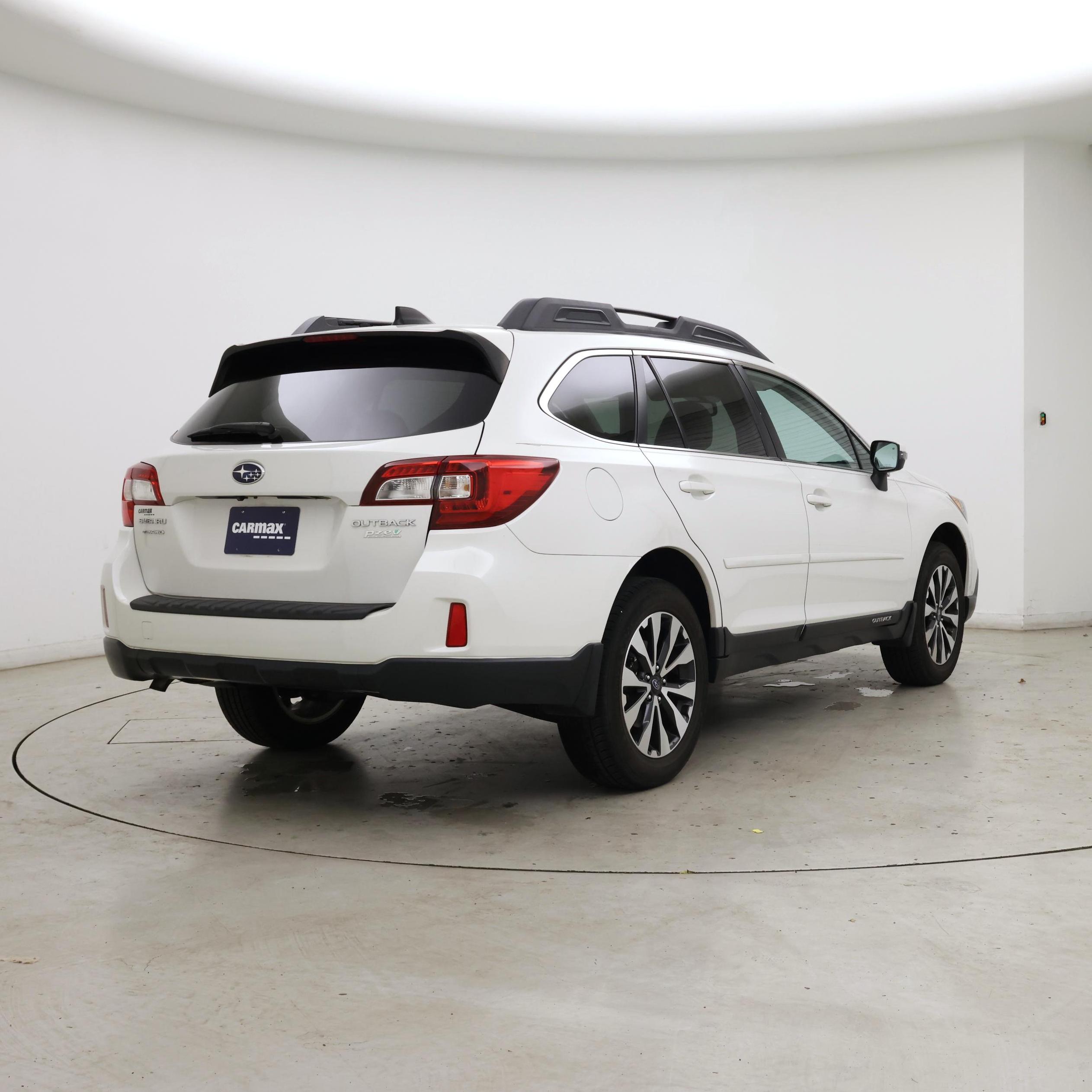 Thumbnail: 2016 Subaru Outback - 8