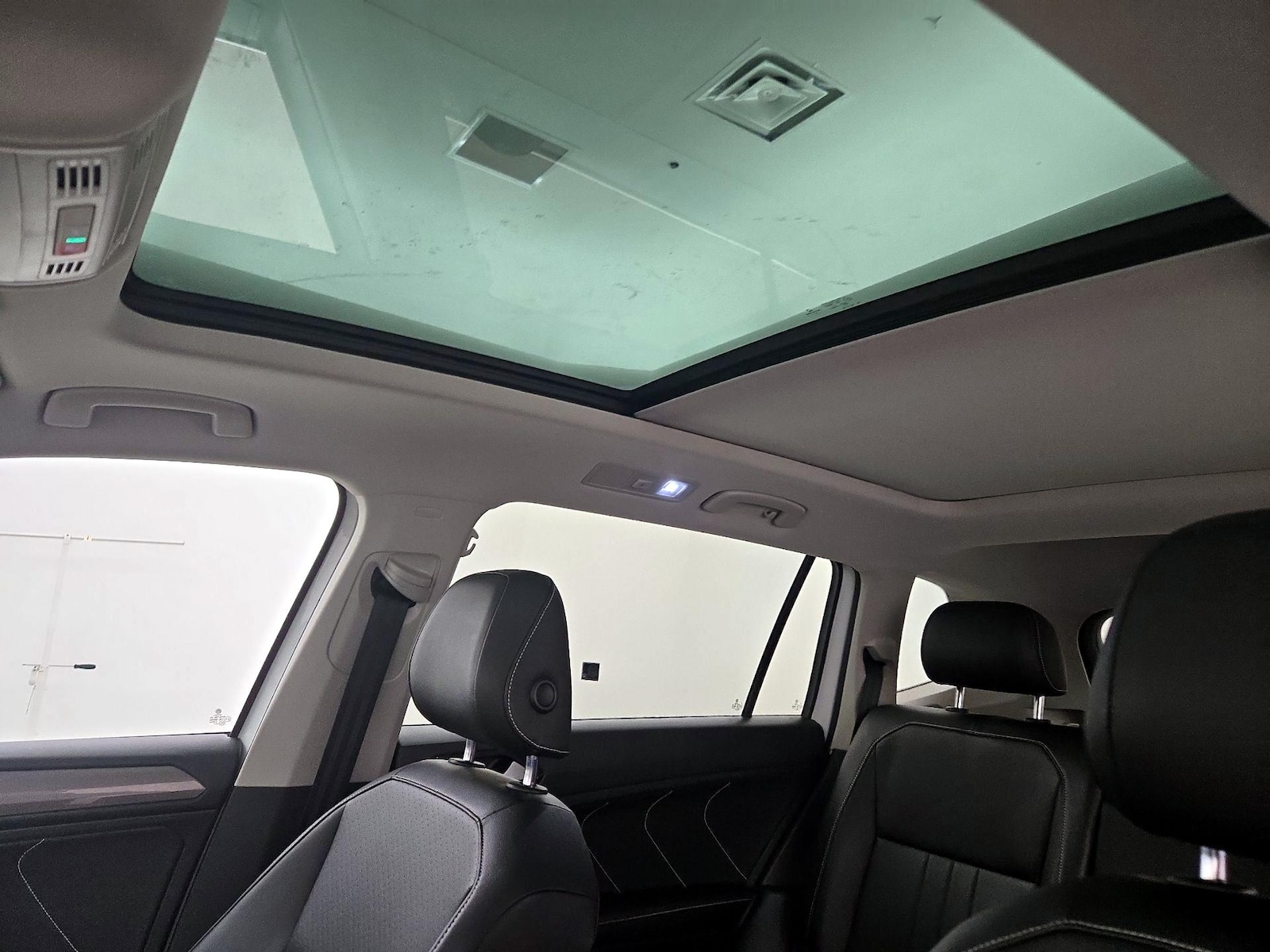 2022 Volkswagen Tiguan SE - Photo 20