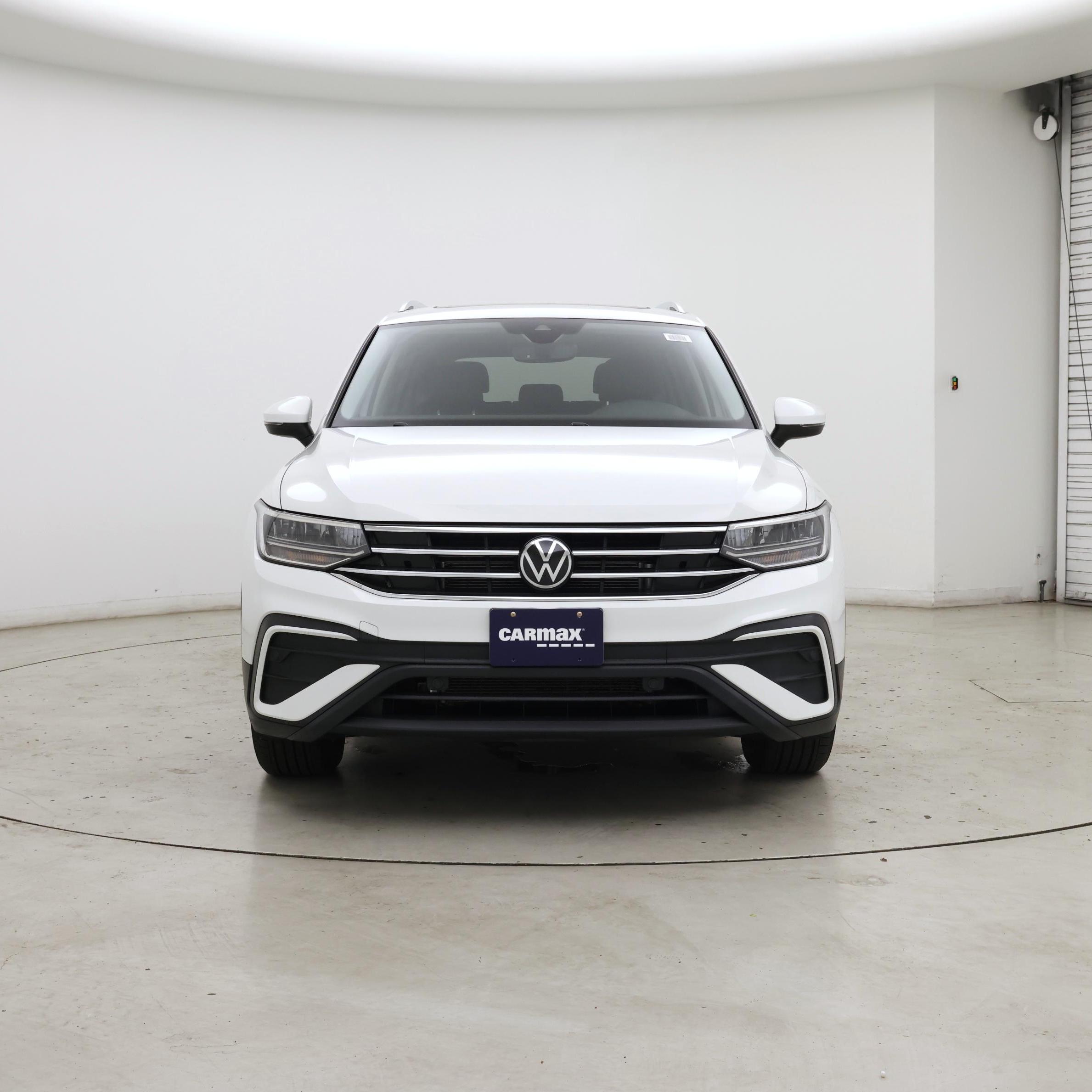 Thumbnail: 2022 Volkswagen Tiguan - 5