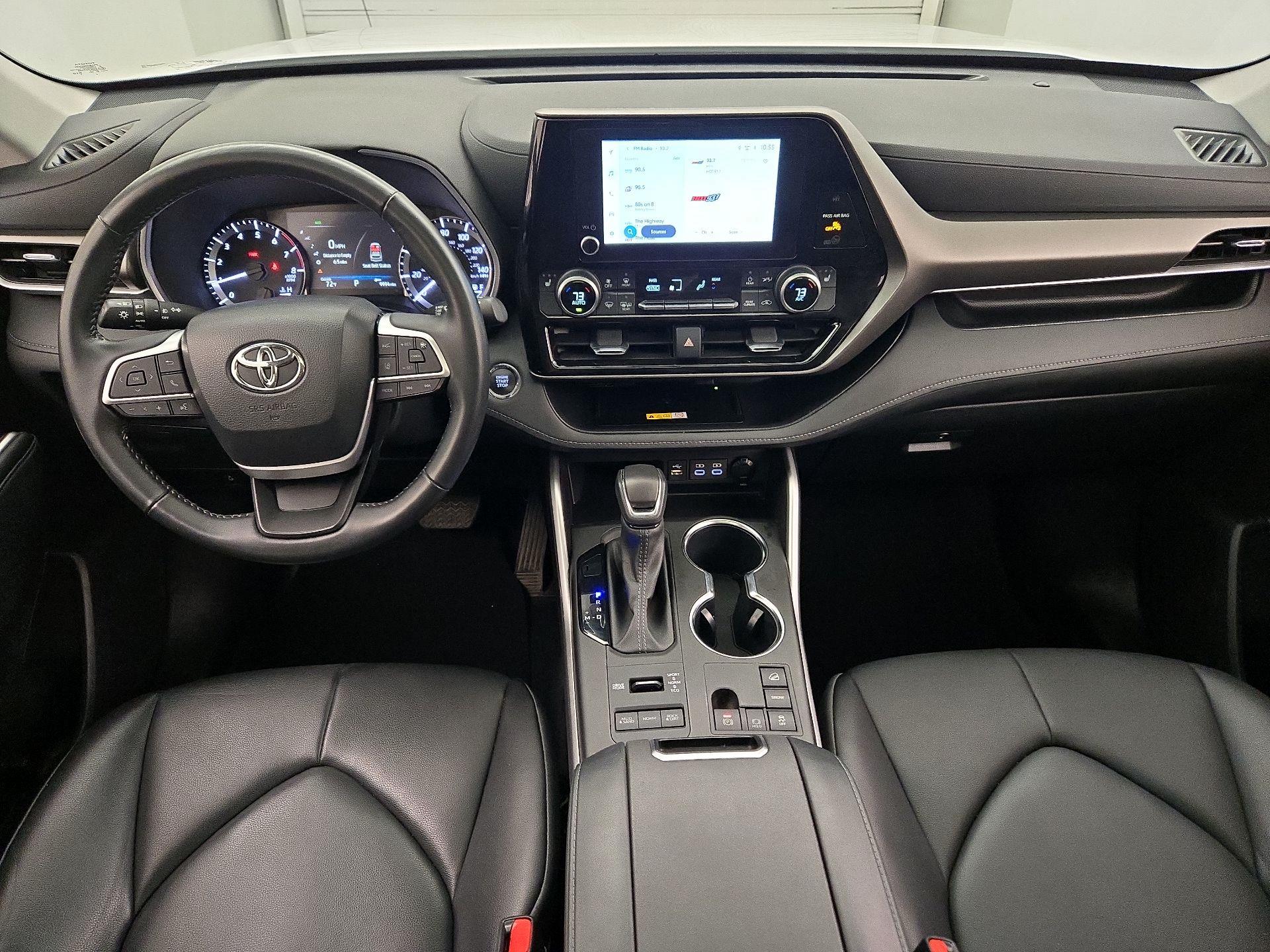 Thumbnail: 2023 Toyota Highlander - 9