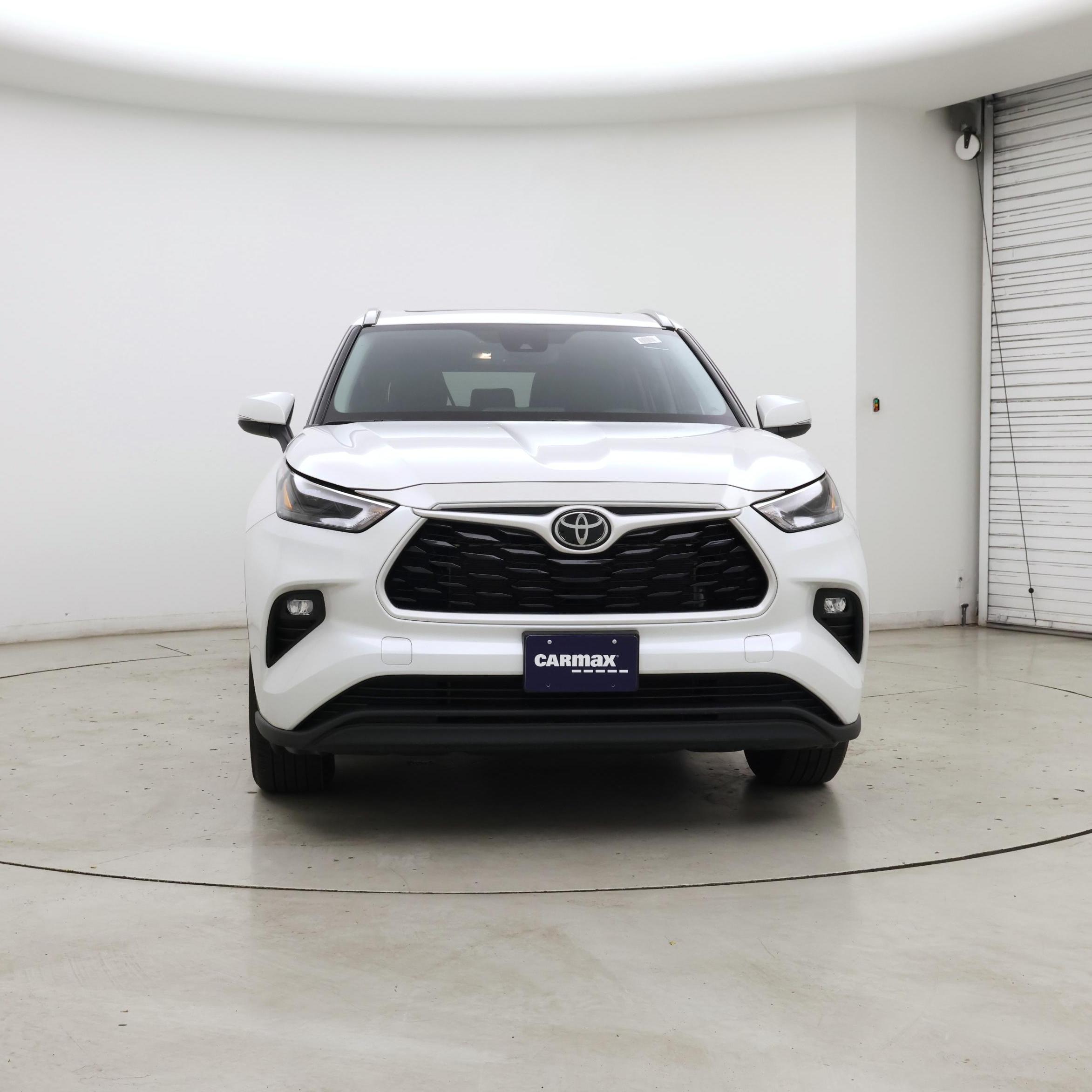 Thumbnail: 2023 Toyota Highlander - 5
