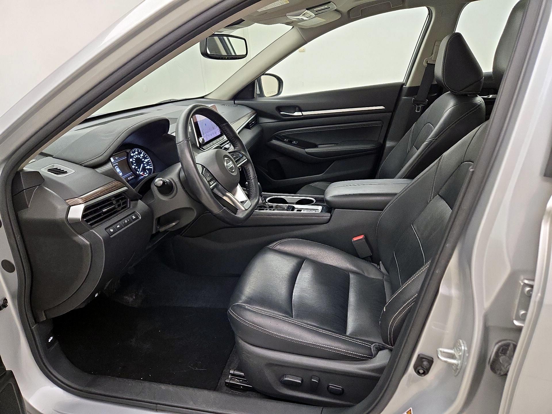 Thumbnail: 2020 Nissan Altima - 11