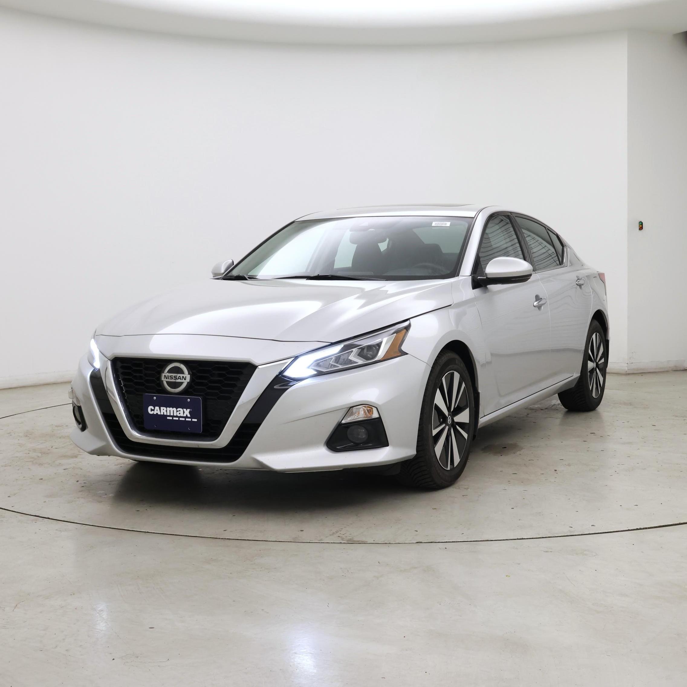 Thumbnail: 2020 Nissan Altima - 4