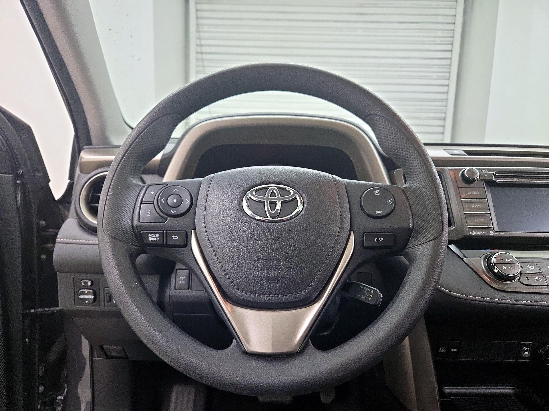 Thumbnail: 2014 Toyota RAV4 - 10