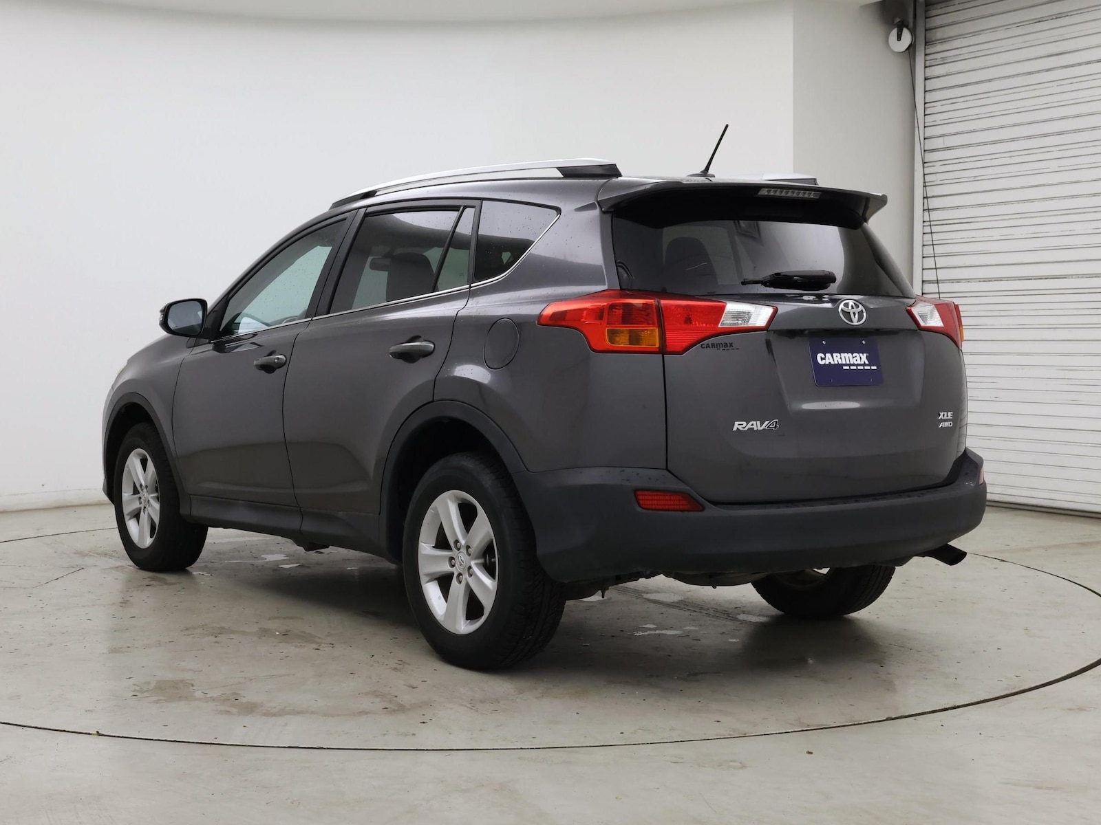 2014 Toyota RAV4 XLE - Photo 3