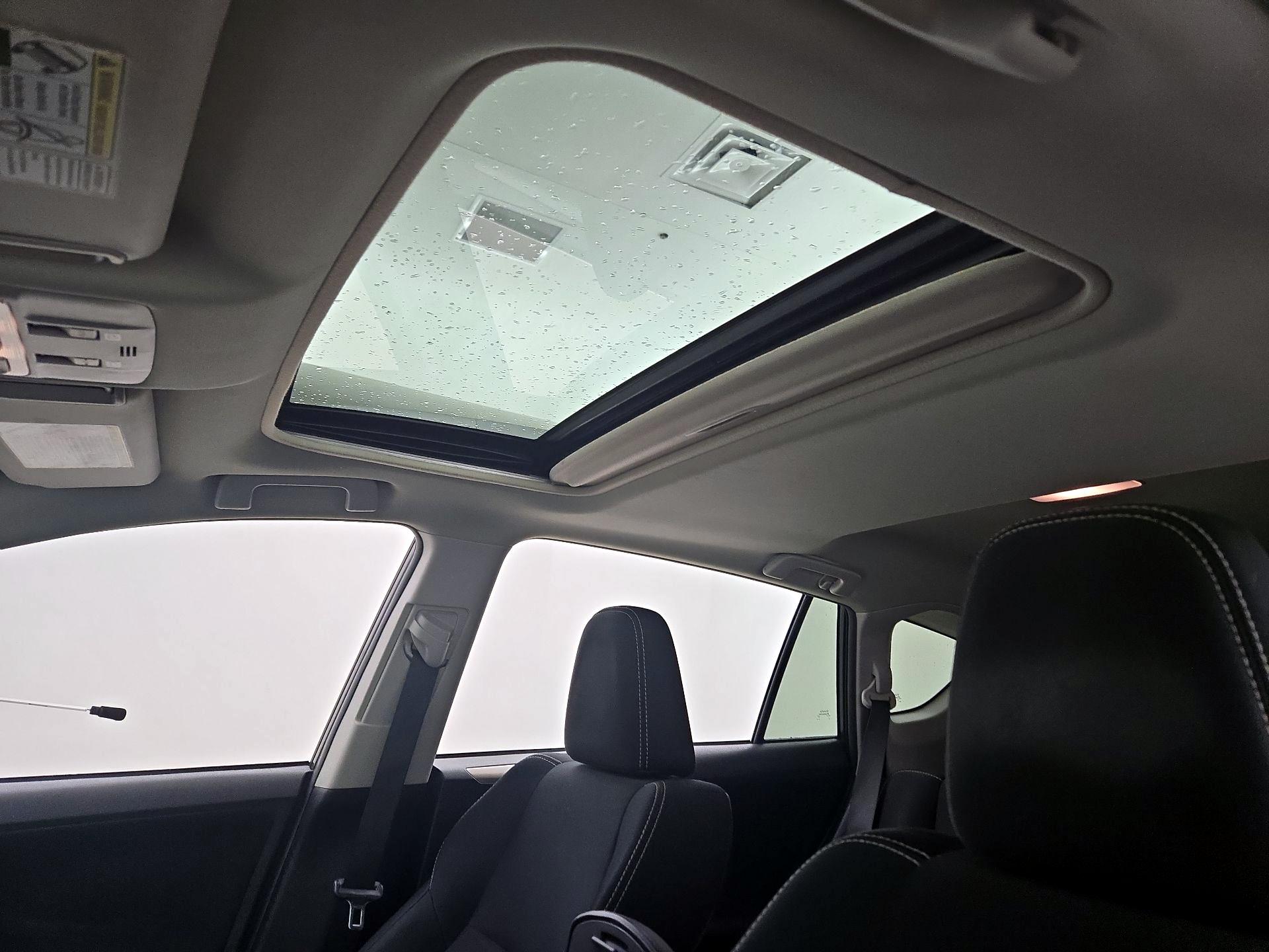 Thumbnail: 2014 Toyota RAV4 - 19