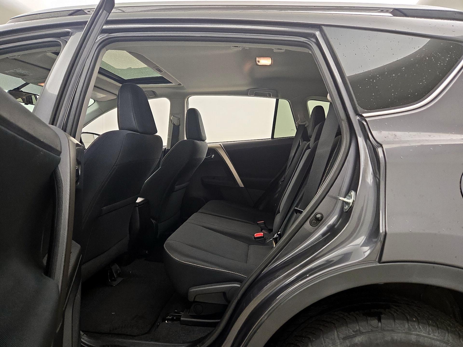 Thumbnail: 2014 Toyota RAV4 - 20