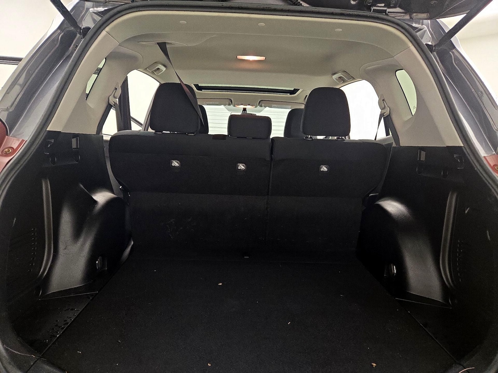 2014 Toyota RAV4 XLE - Photo 22