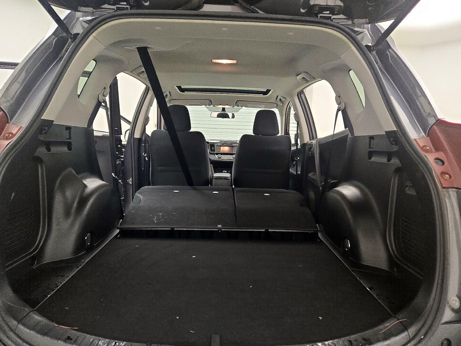 2014 Toyota RAV4 XLE - Photo 23