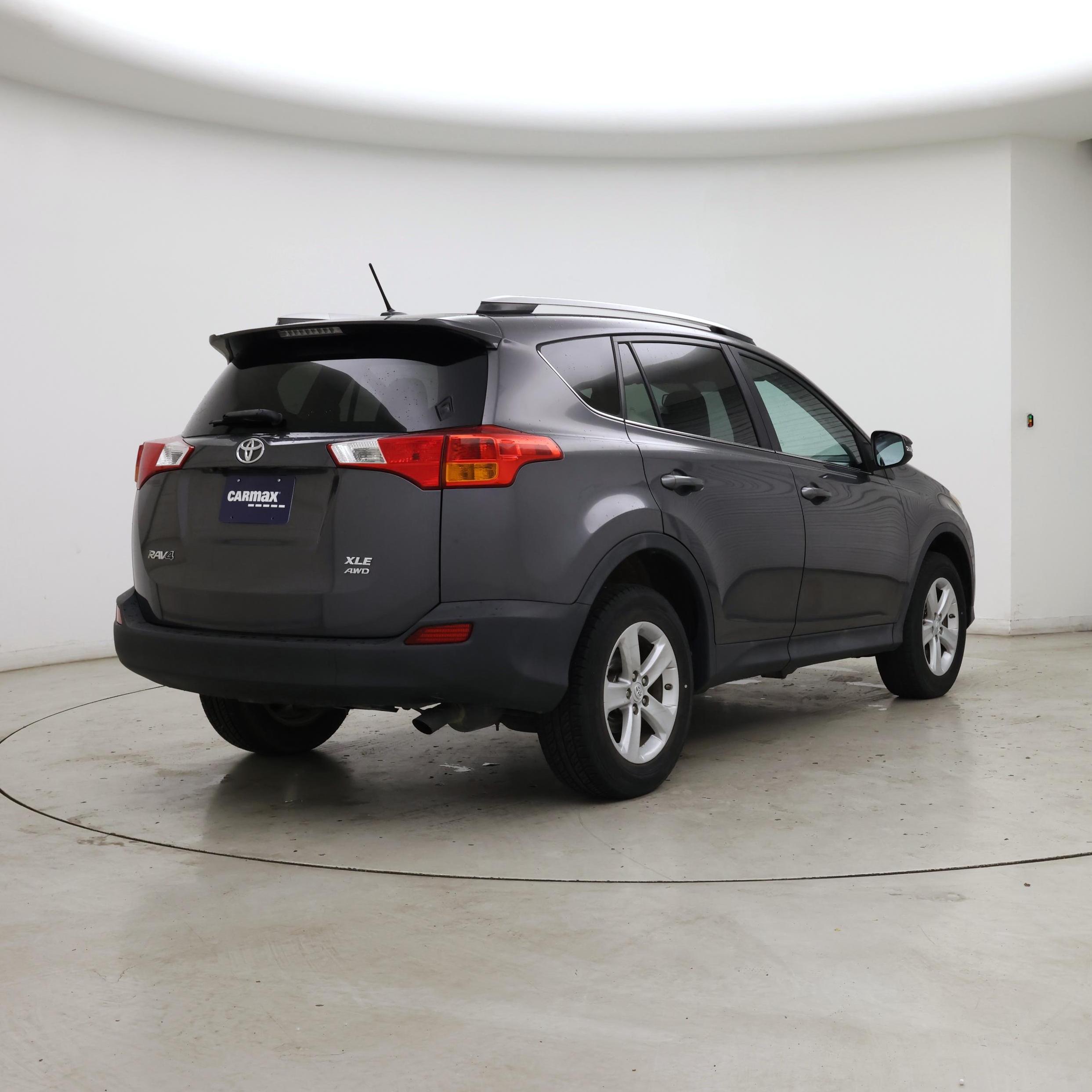 Thumbnail: 2014 Toyota RAV4 - 8
