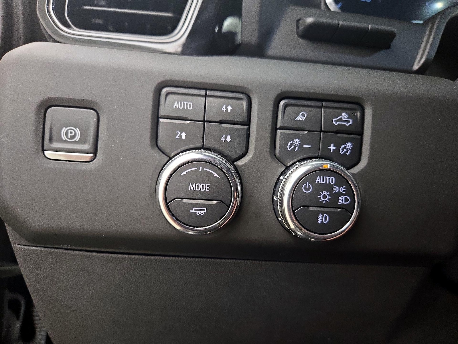 2025 GMC Sierra 1500 AT4 - Photo 14