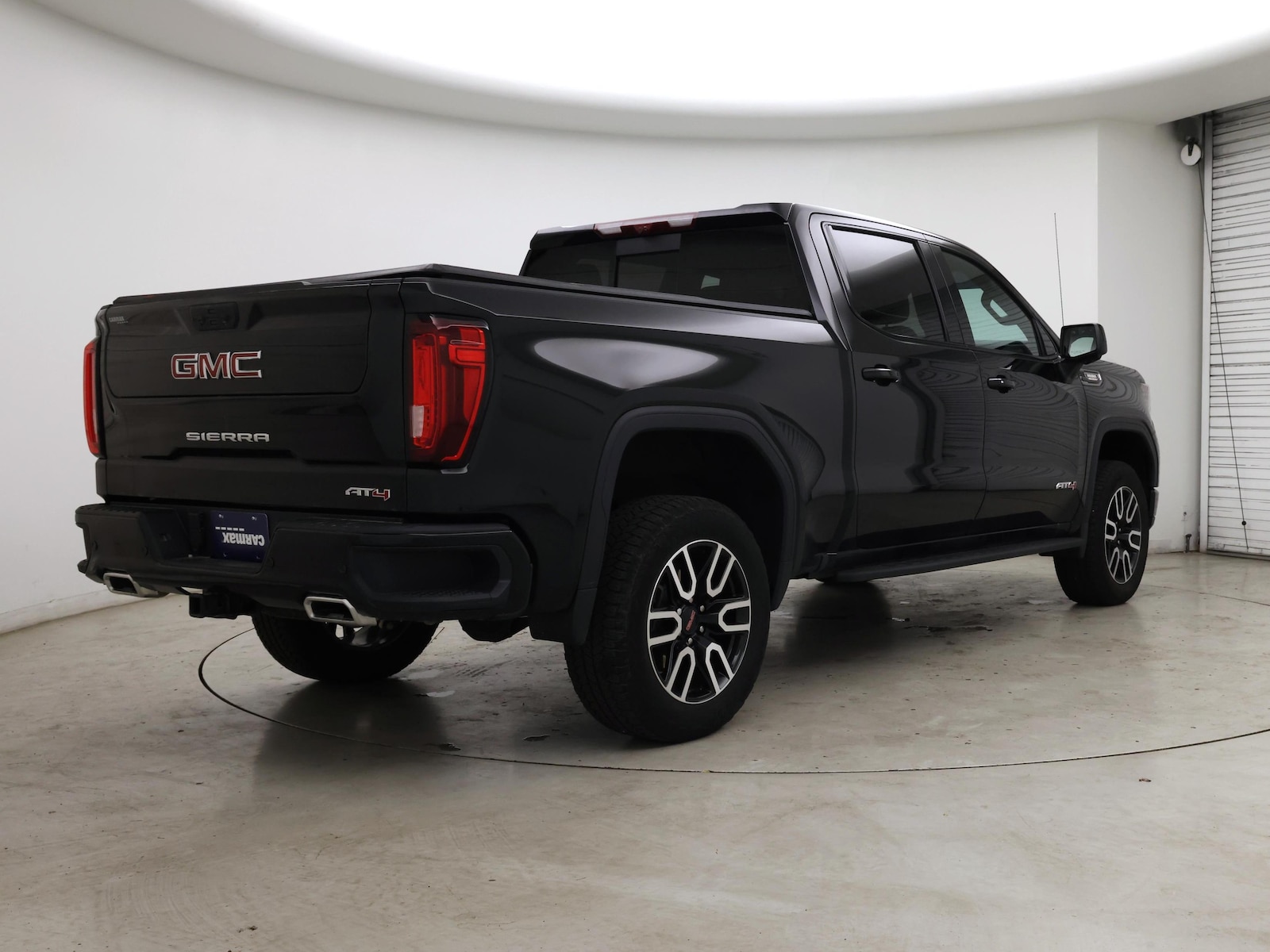 2025 GMC Sierra 1500 AT4 - Photo 9
