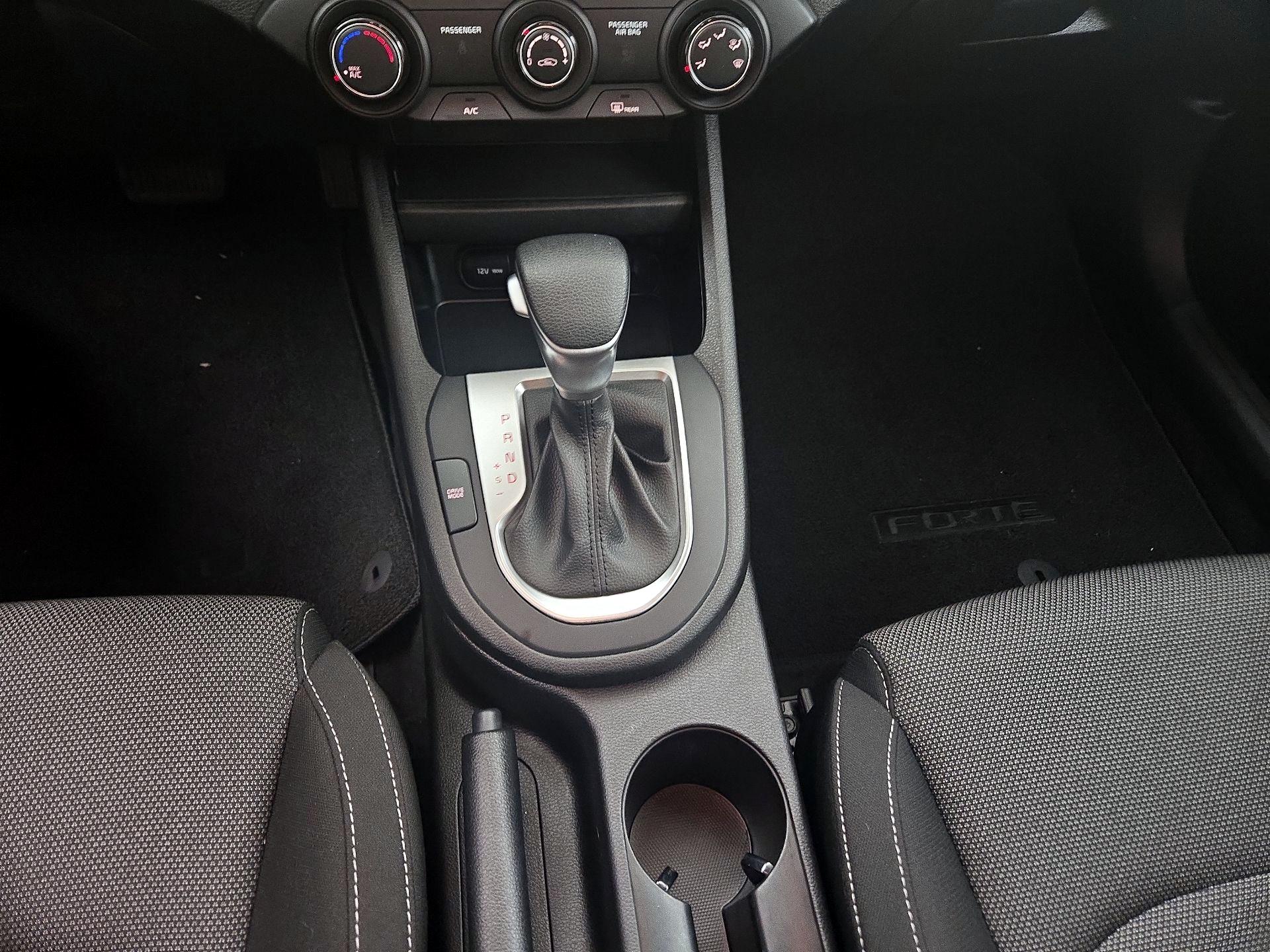 Thumbnail: 2023 Kia Forte - 16