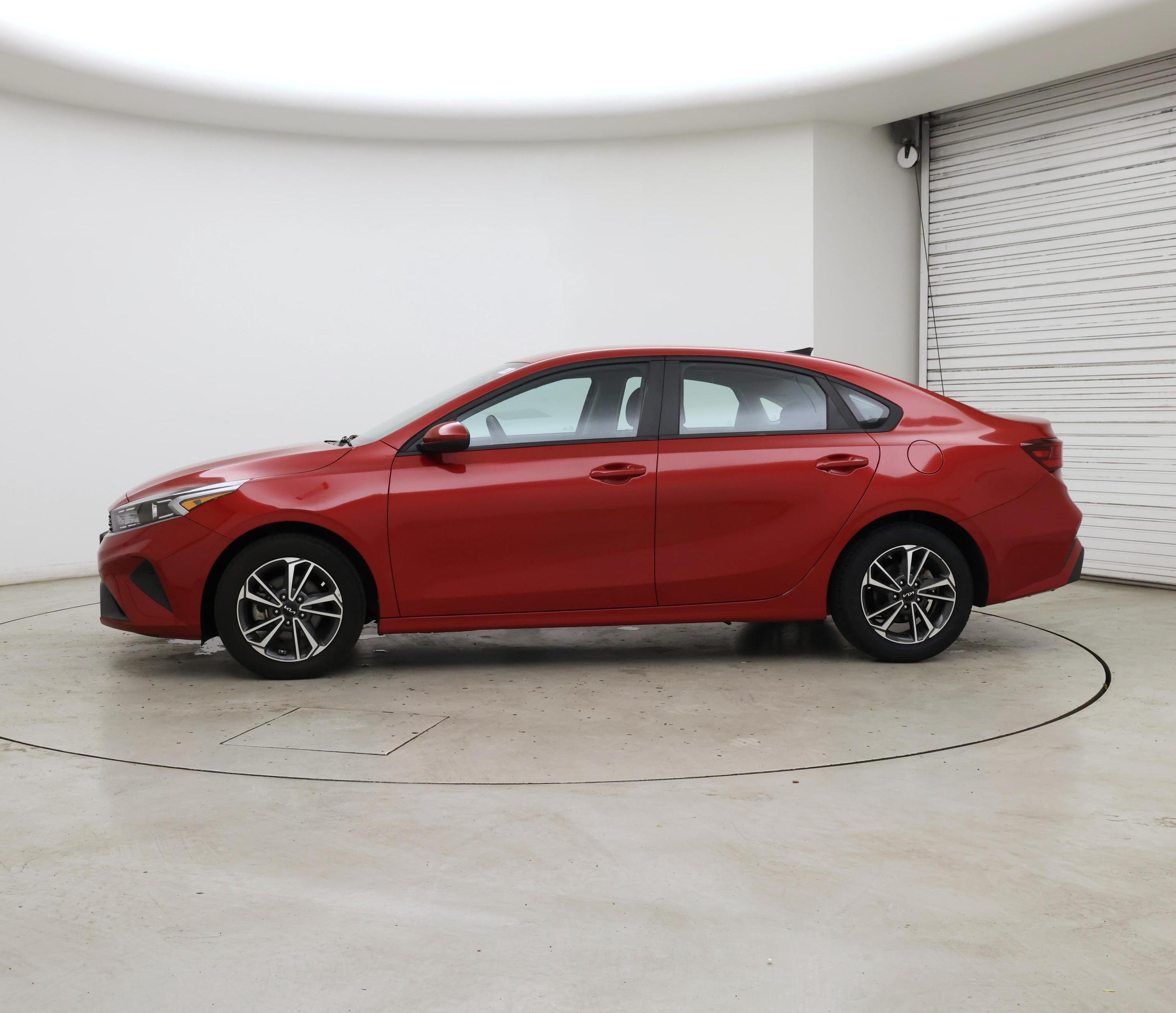 Thumbnail: 2023 Kia Forte - 3