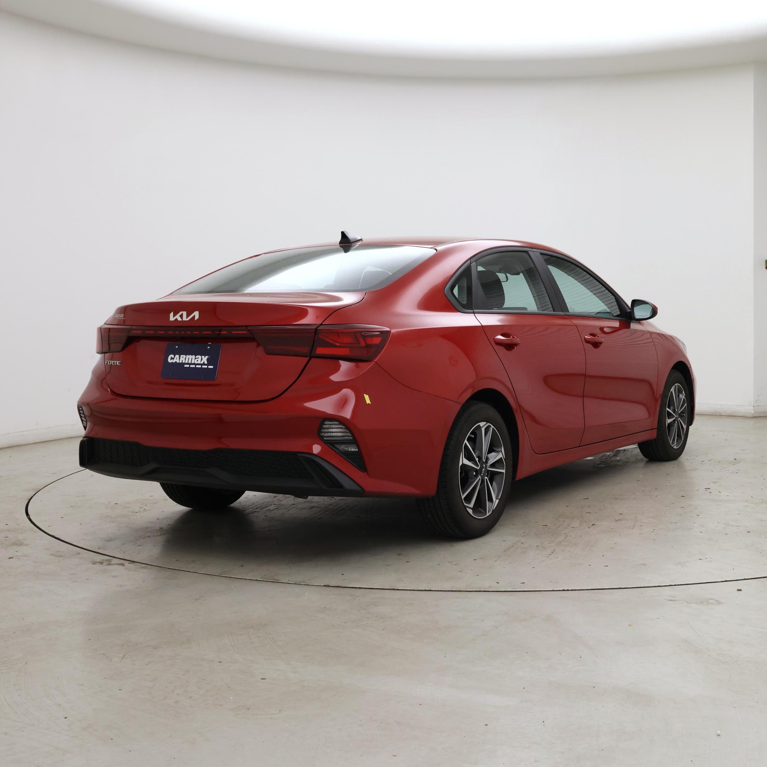 Thumbnail: 2023 Kia Forte - 8