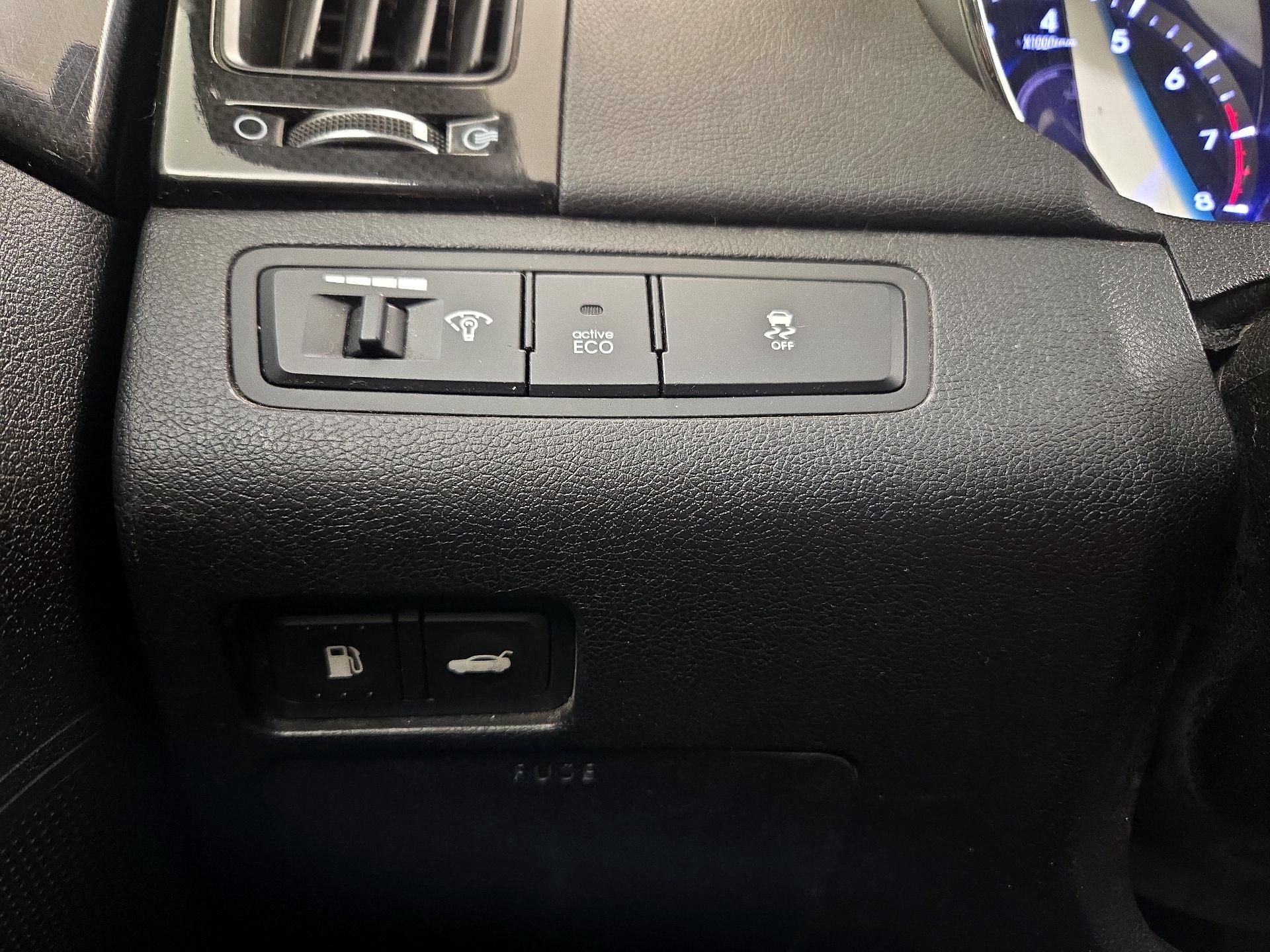 Thumbnail: 2014 Hyundai Sonata - 13