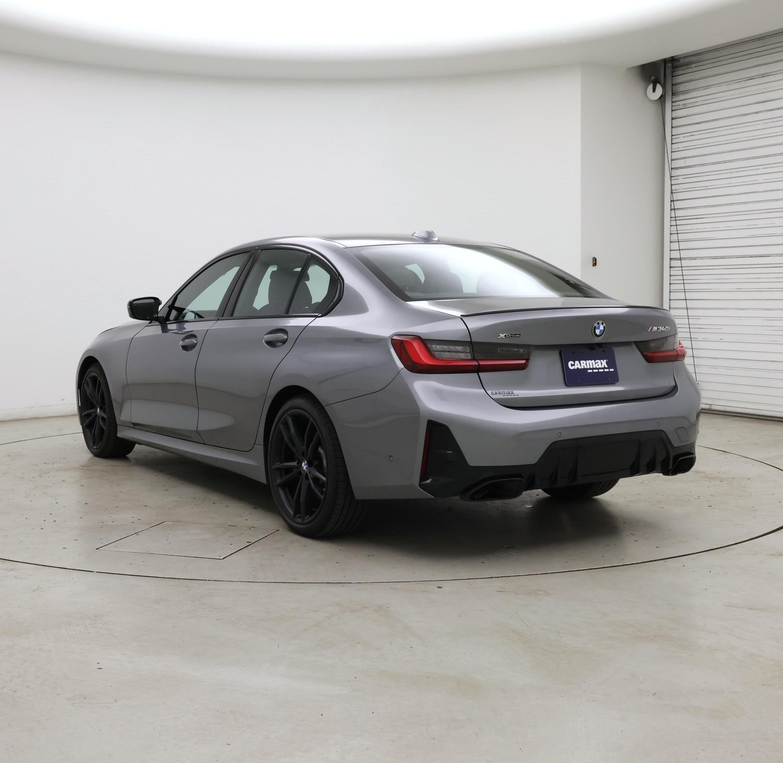 Thumbnail: 2024 BMW 3 Series - 2