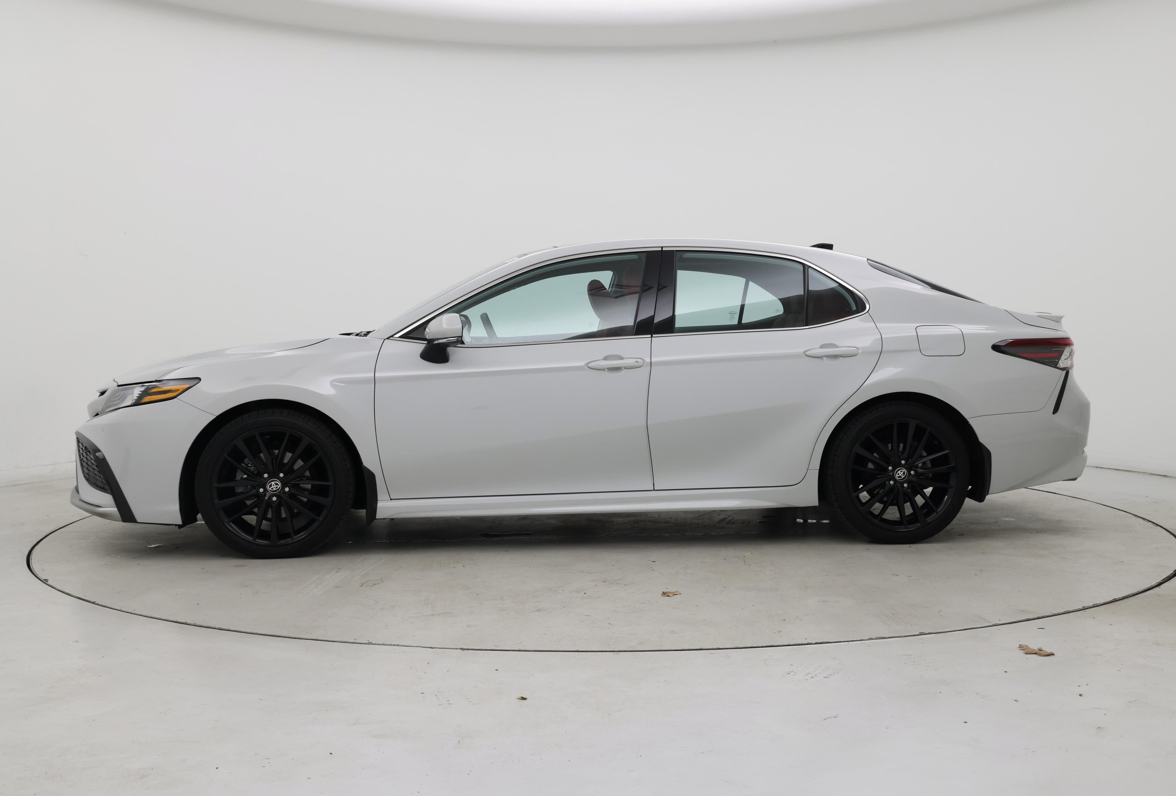 Thumbnail: 2024 Toyota Camry - 3