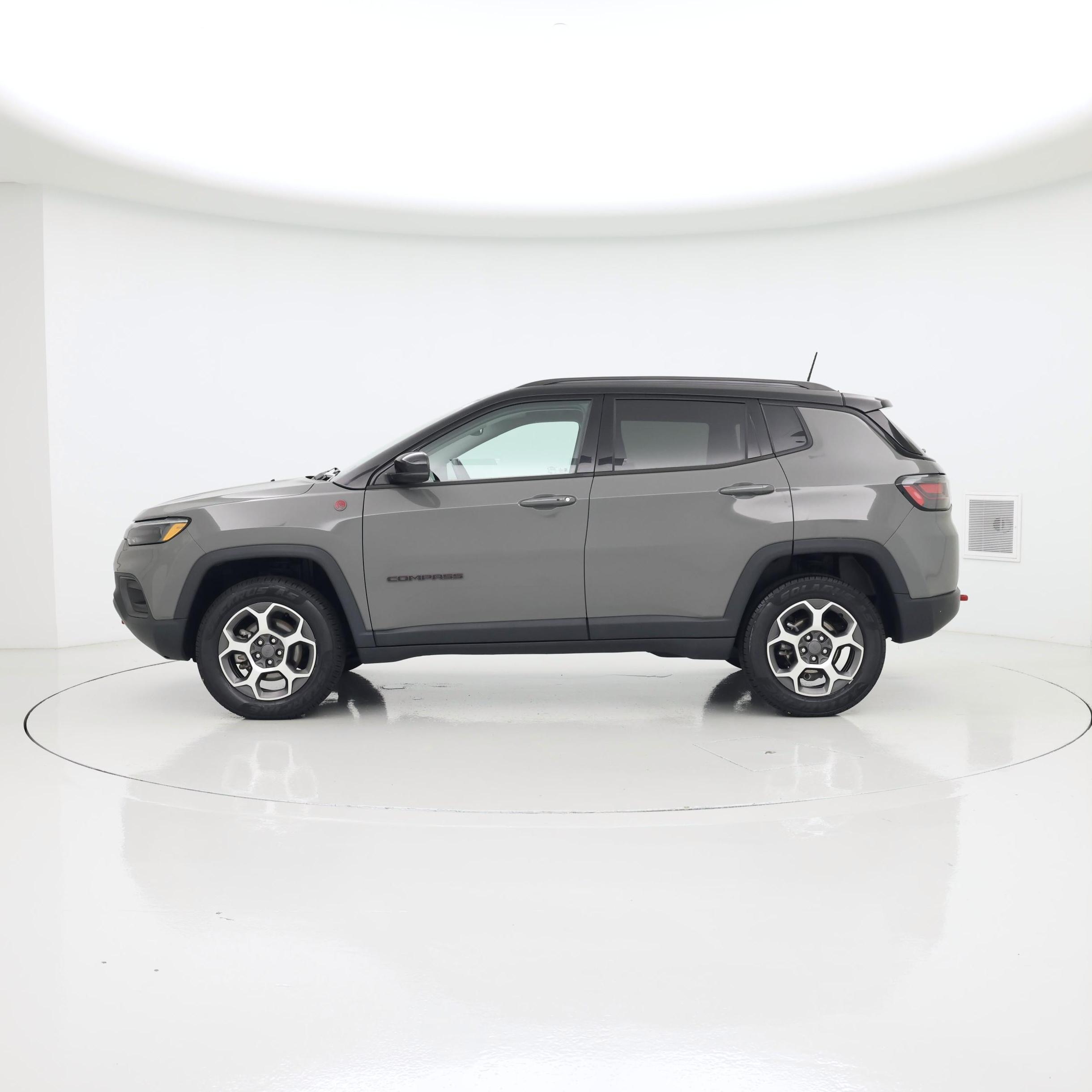 Thumbnail: 2022 Jeep Compass - 3