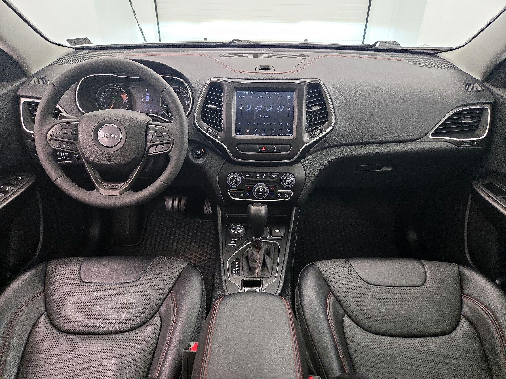 Thumbnail: 2022 Jeep Cherokee - 9