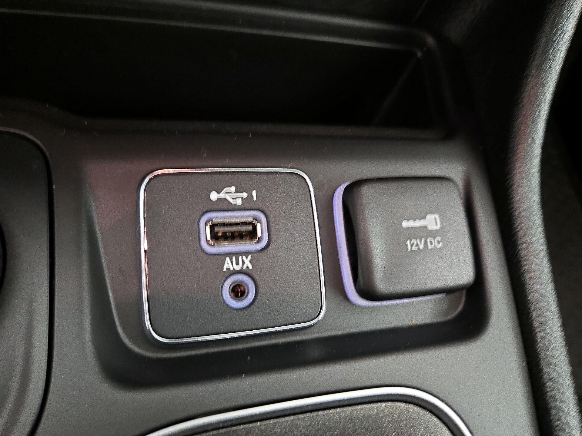 Thumbnail: 2022 Jeep Cherokee - 19