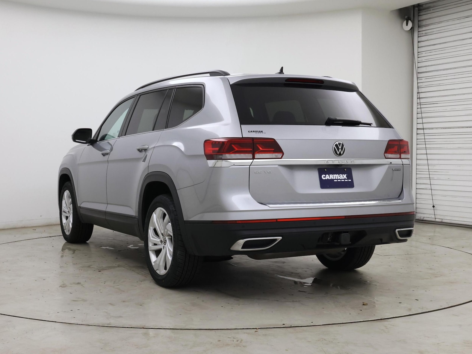 2023 Volkswagen Atlas SE w/Tech - Photo 3