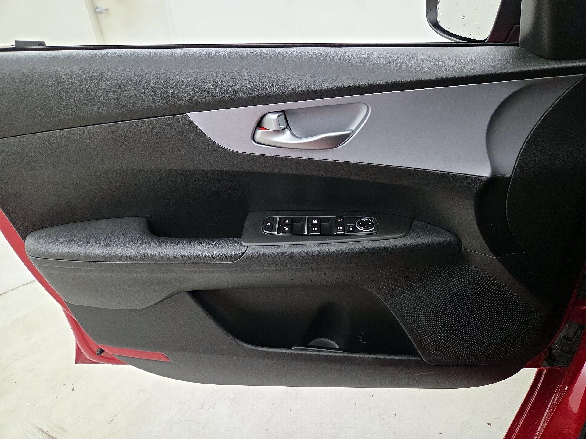 Thumbnail: 2023 Kia Forte - 12
