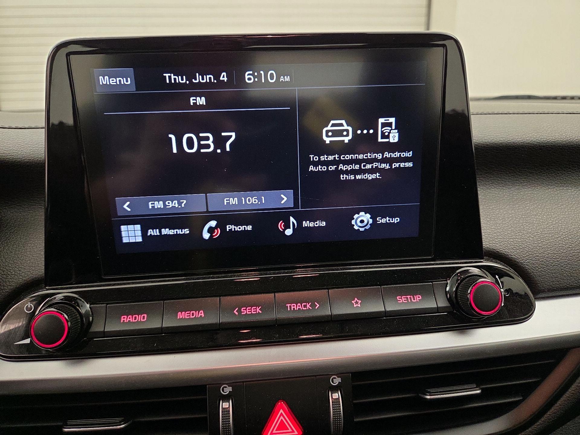 Thumbnail: 2023 Kia Forte - 15