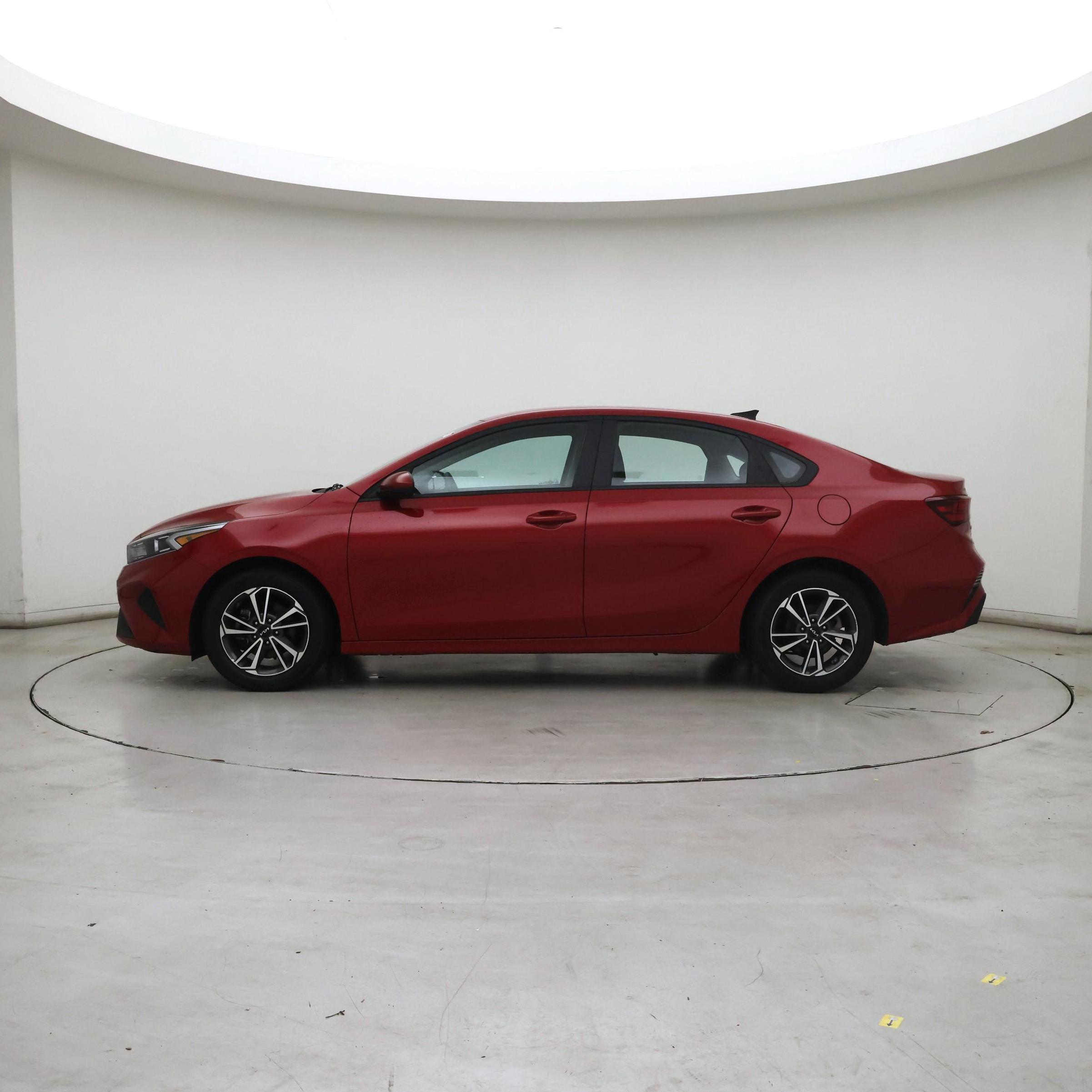 Thumbnail: 2023 Kia Forte - 3