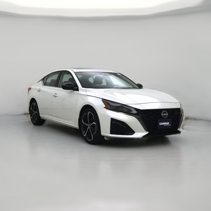 2023 Nissan Altima SR