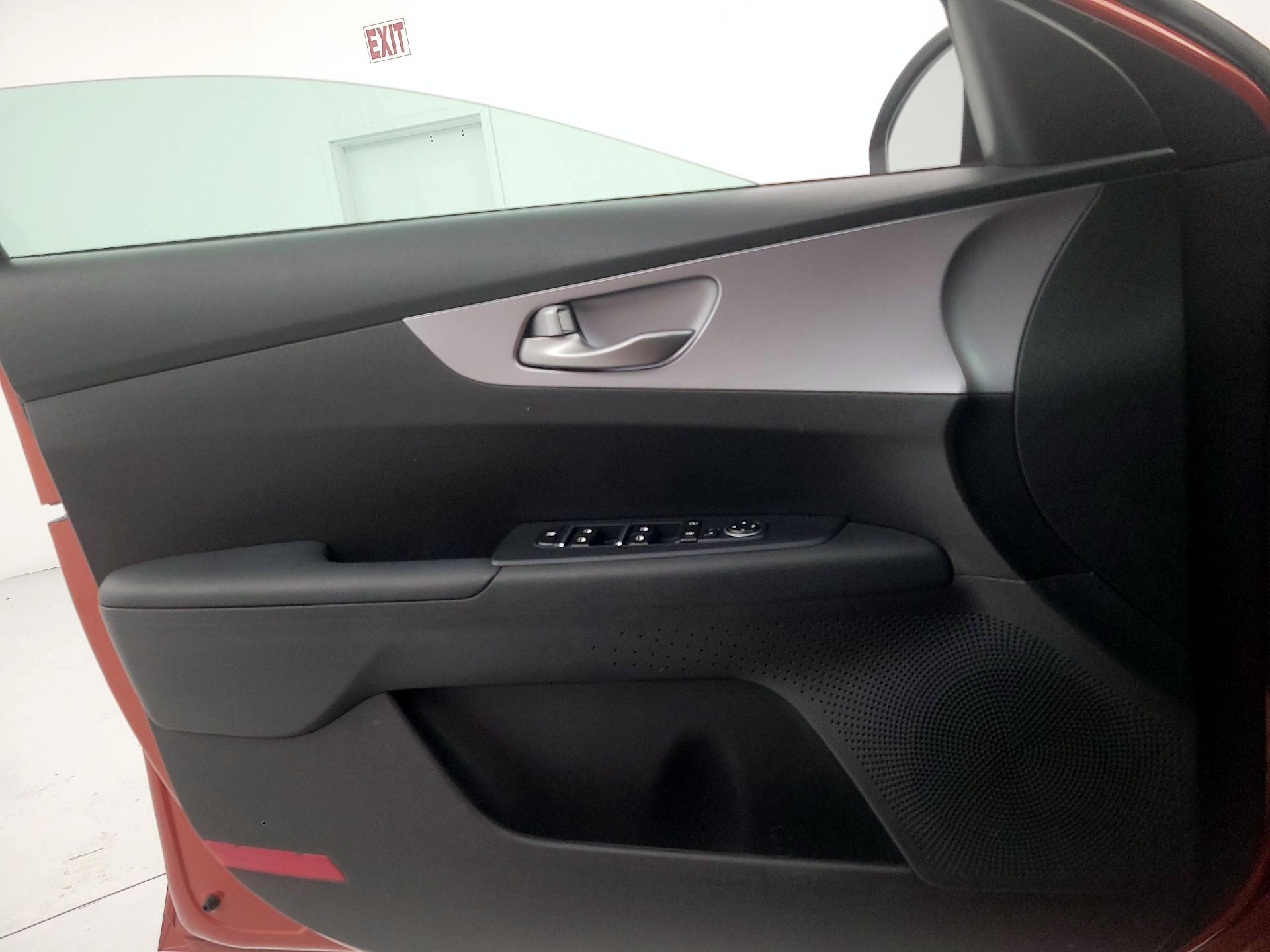 Thumbnail: 2024 Kia Forte - 12