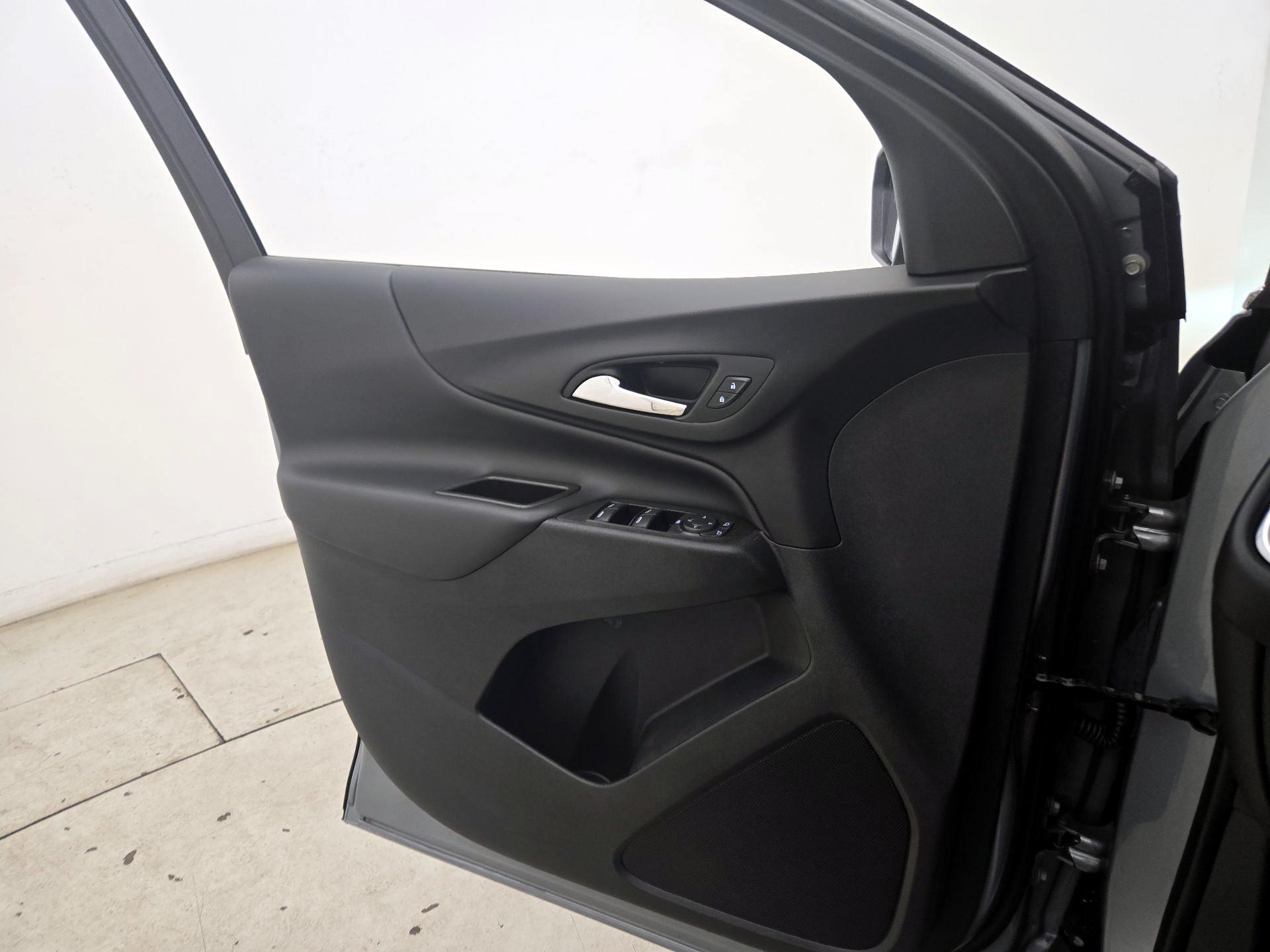 Thumbnail: 2023 Chevrolet Equinox - 12