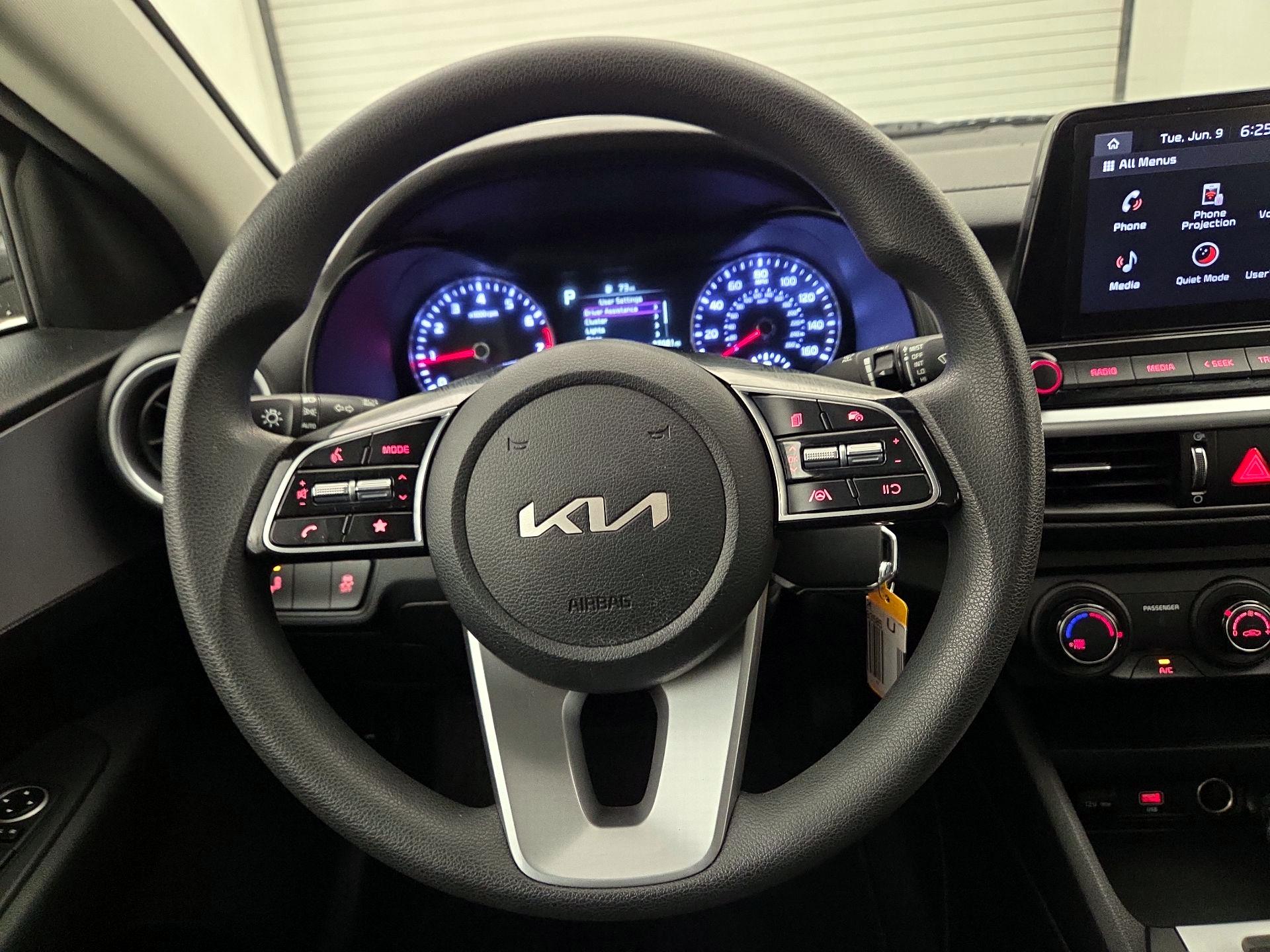 Thumbnail: 2023 Kia Forte - 10