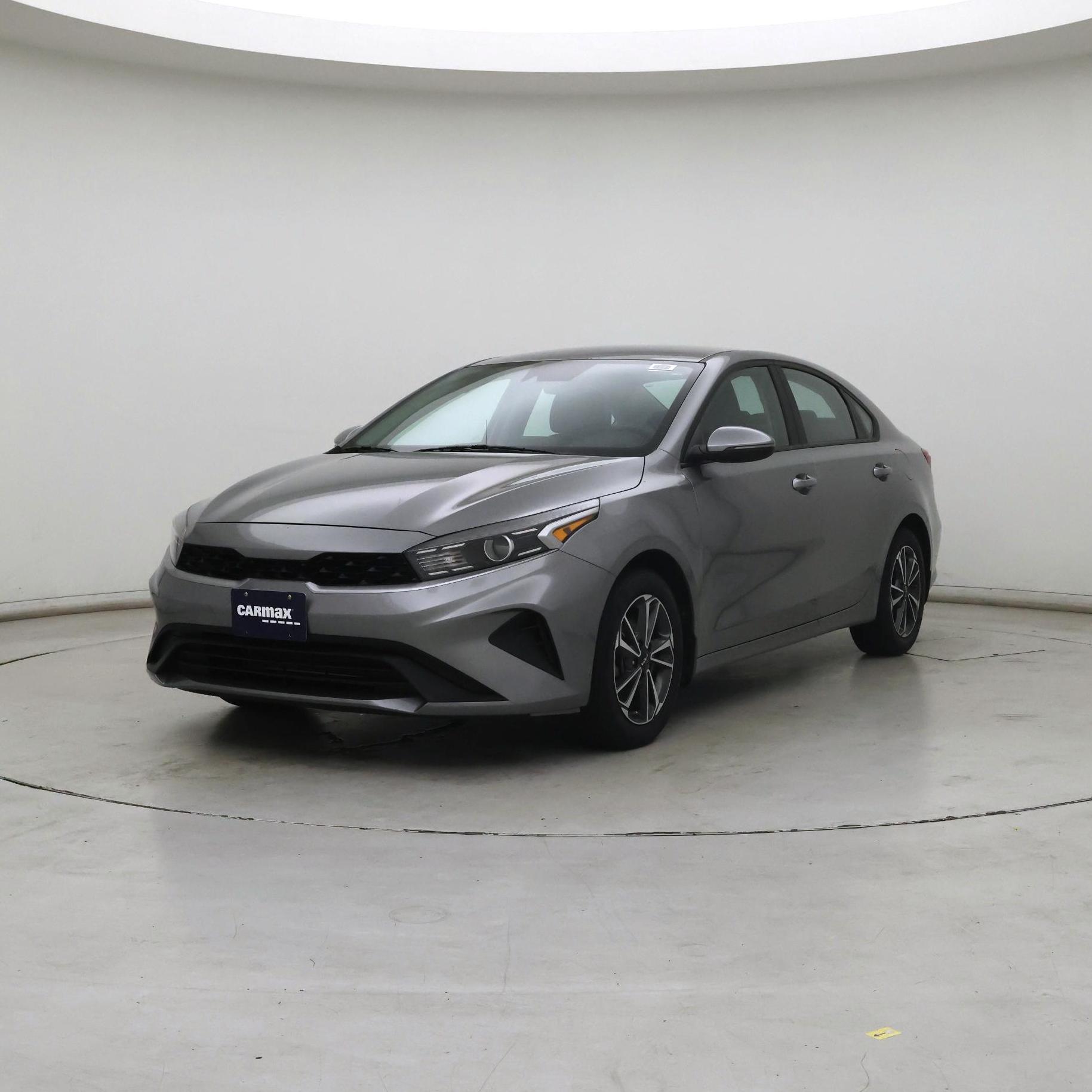 Thumbnail: 2023 Kia Forte - 4