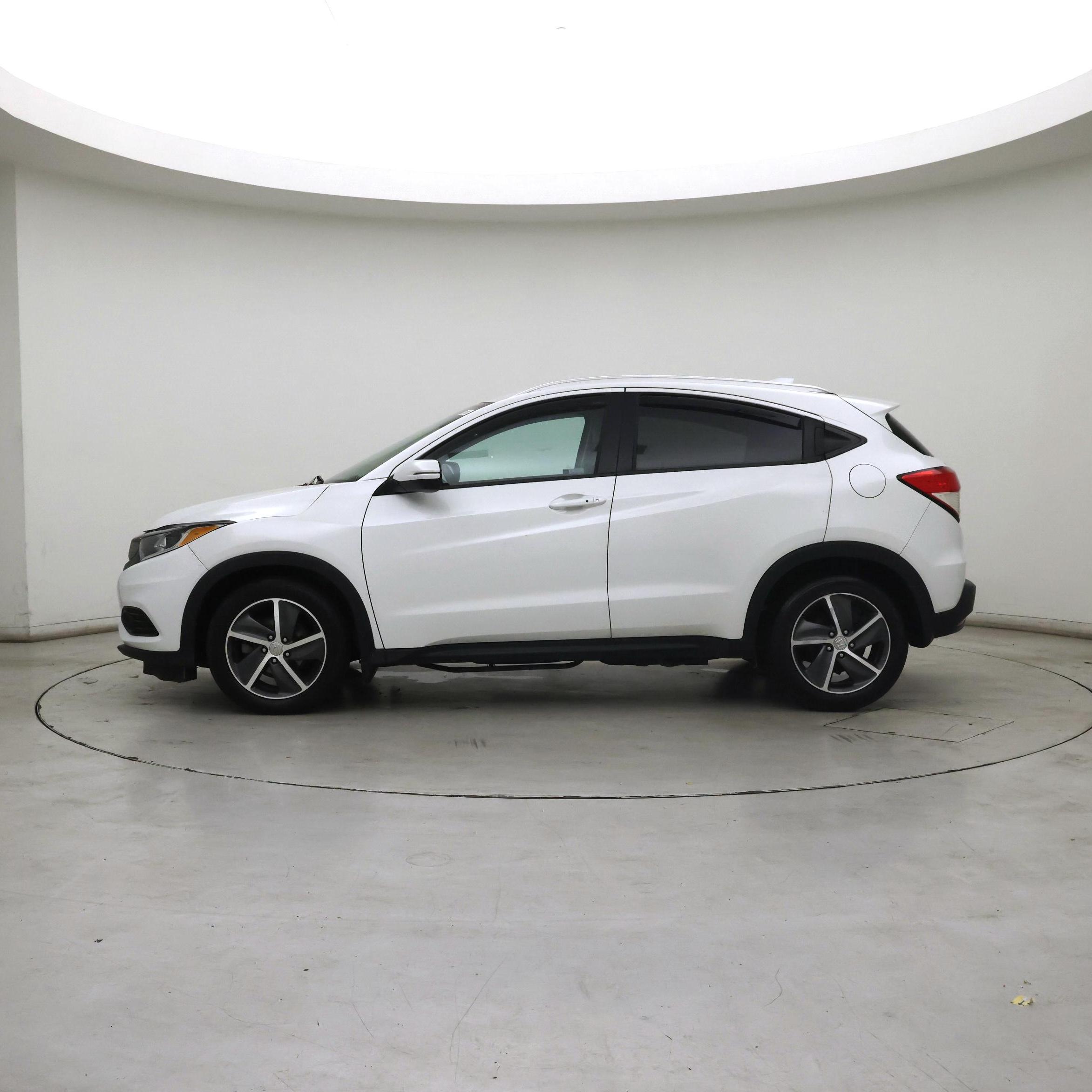 Thumbnail: 2021 Honda HR-V - 3