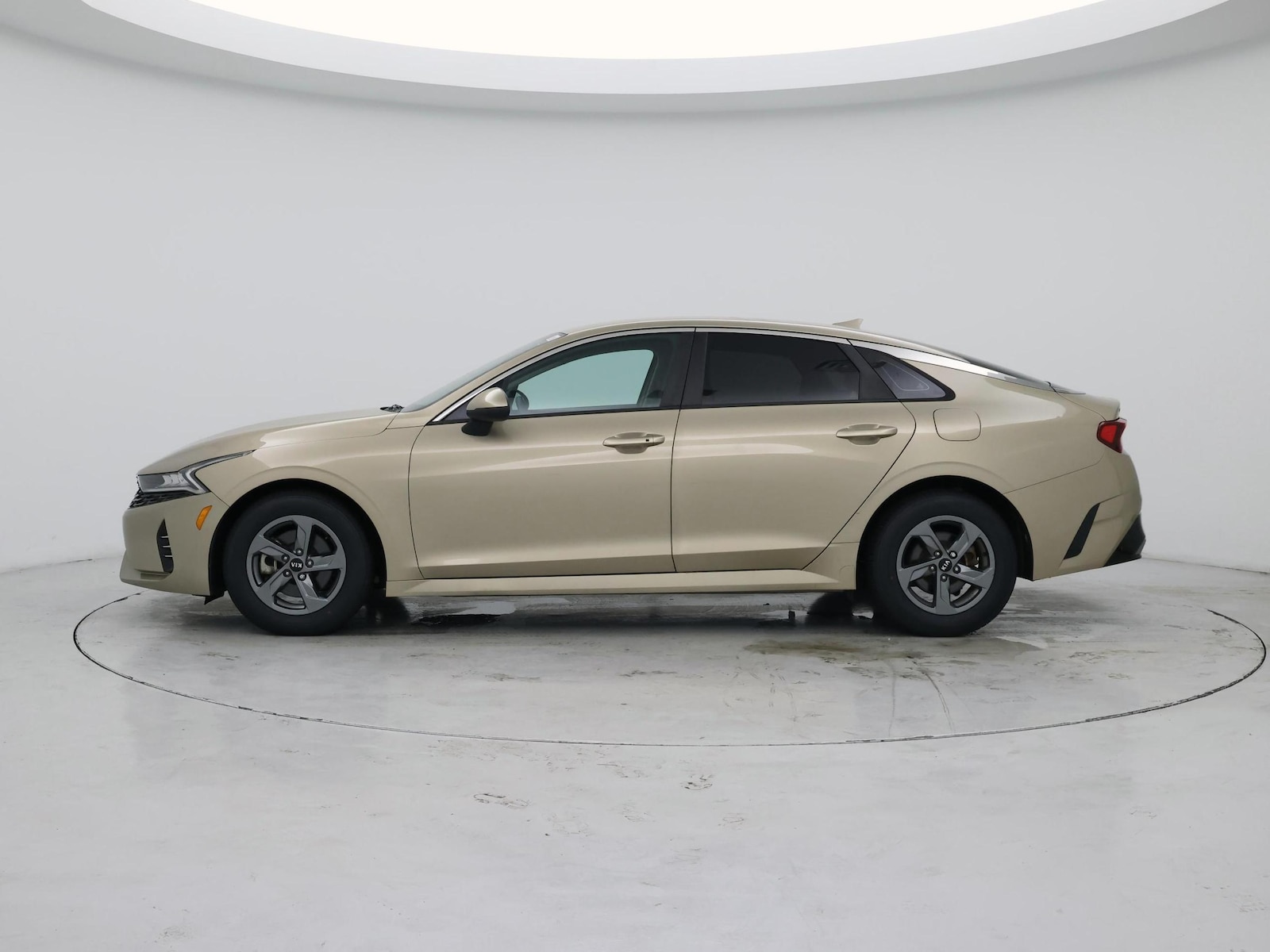 2021 Kia K5 LXS - Photo 4