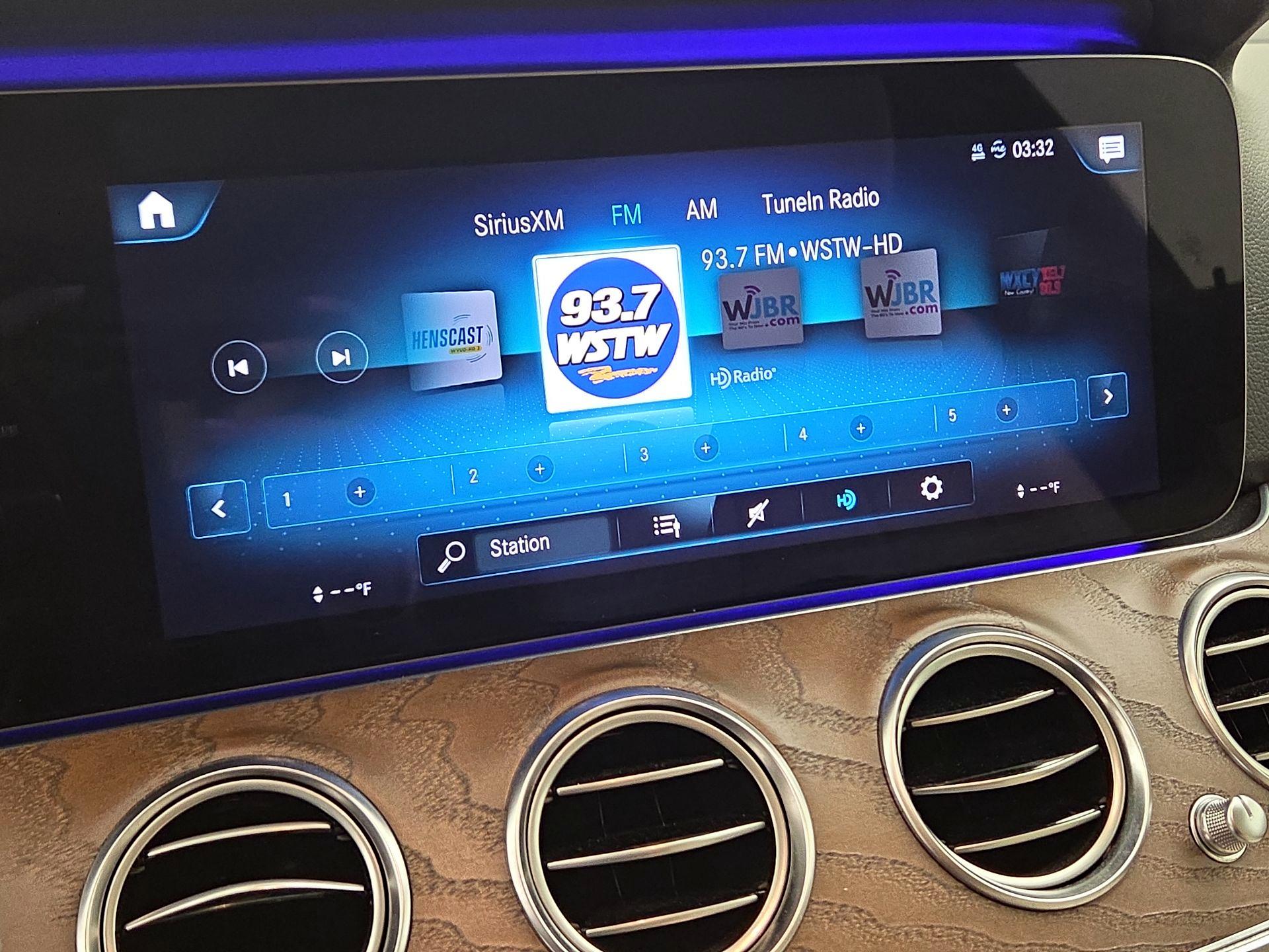 Thumbnail: 2021 Mercedes-Benz E-Class - 15