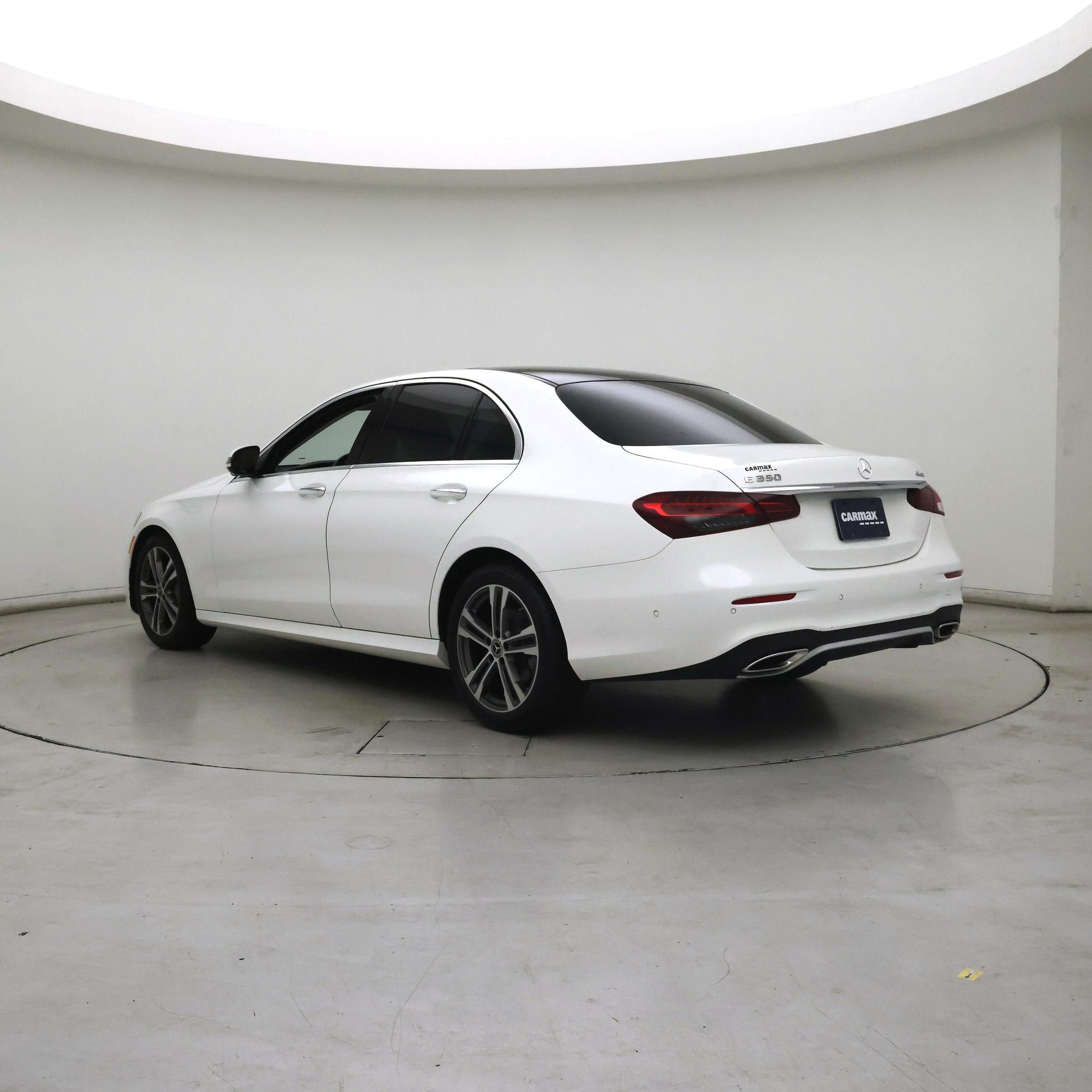 Thumbnail: 2021 Mercedes-Benz E-Class - 2