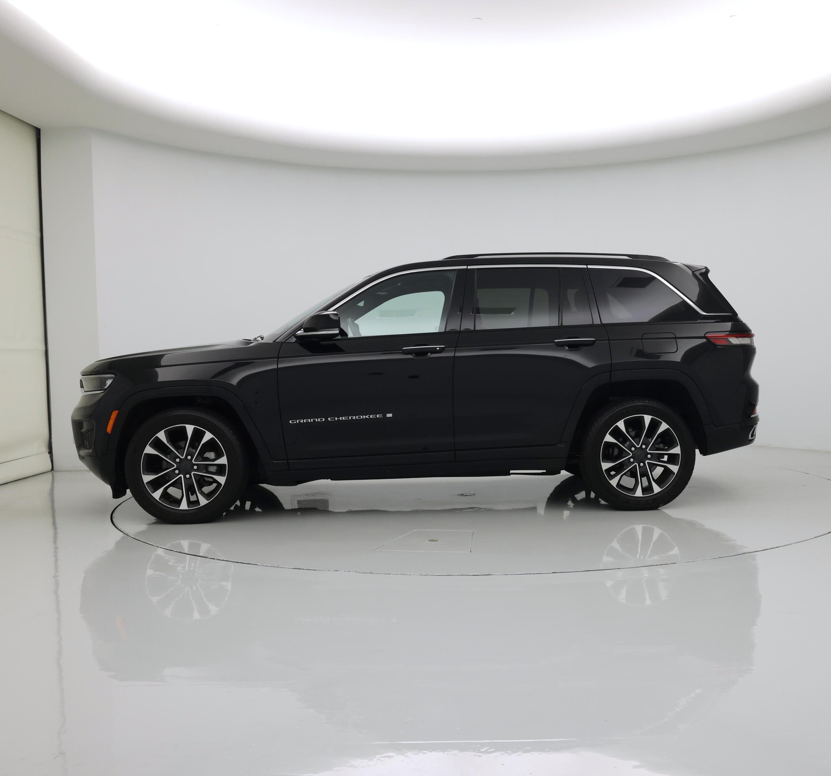 Thumbnail: 2023 Jeep Grand Cherokee - 3