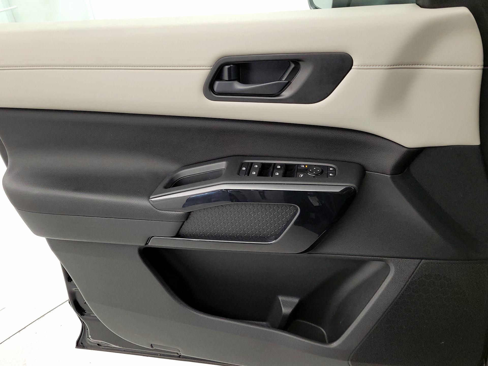 Thumbnail: 2024 Nissan Pathfinder - 12