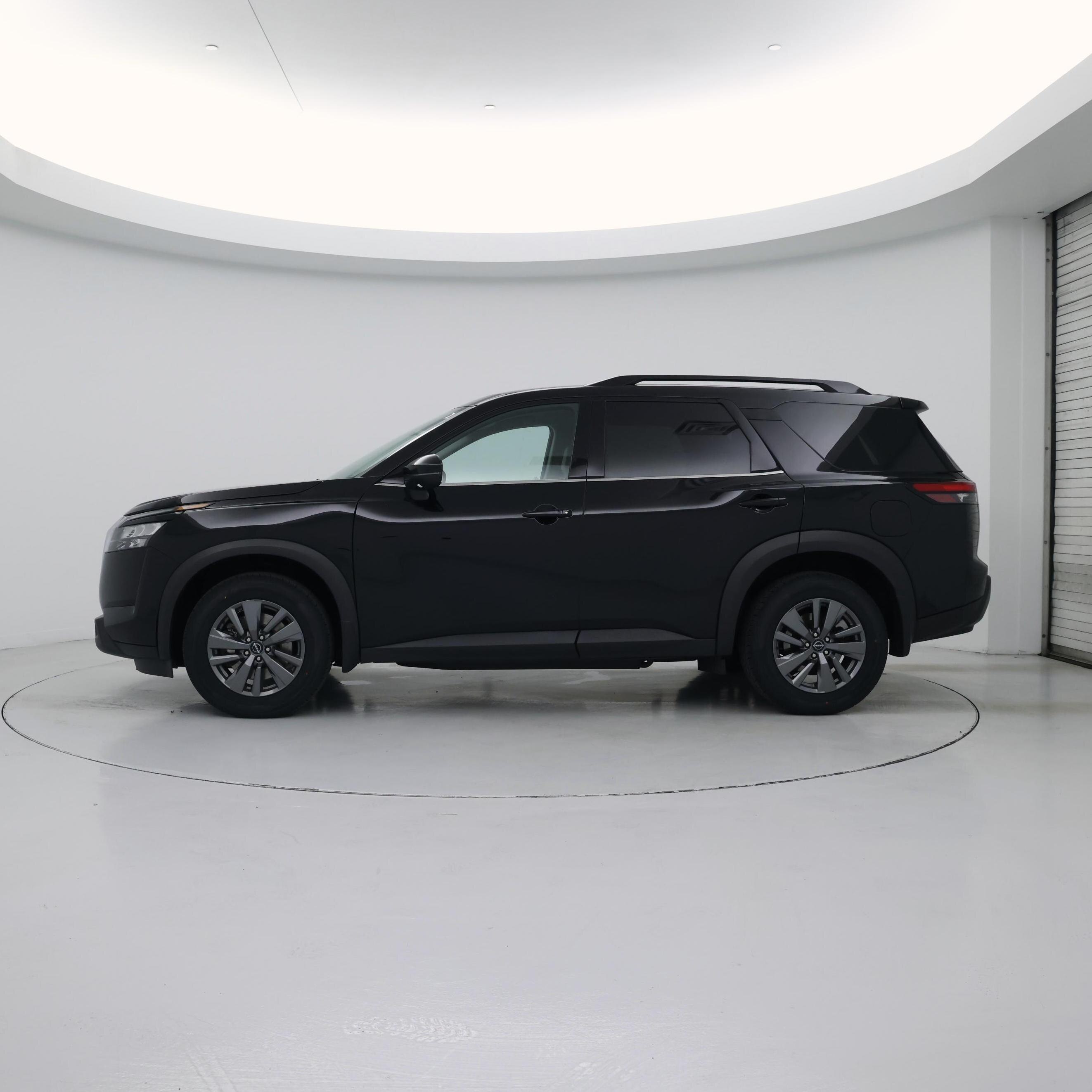 Thumbnail: 2024 Nissan Pathfinder - 3