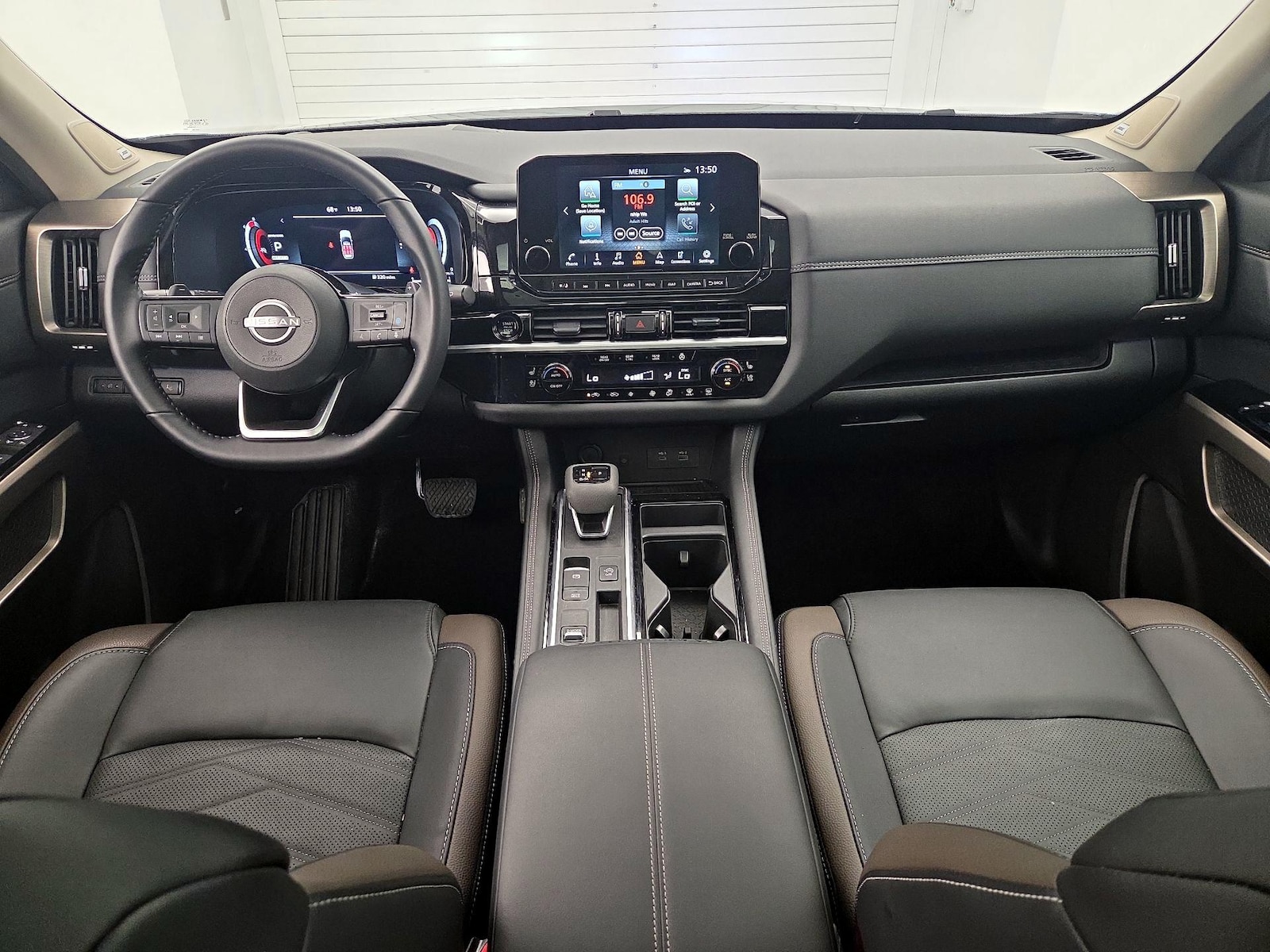 2025 Nissan Pathfinder Platinum - Photo 10
