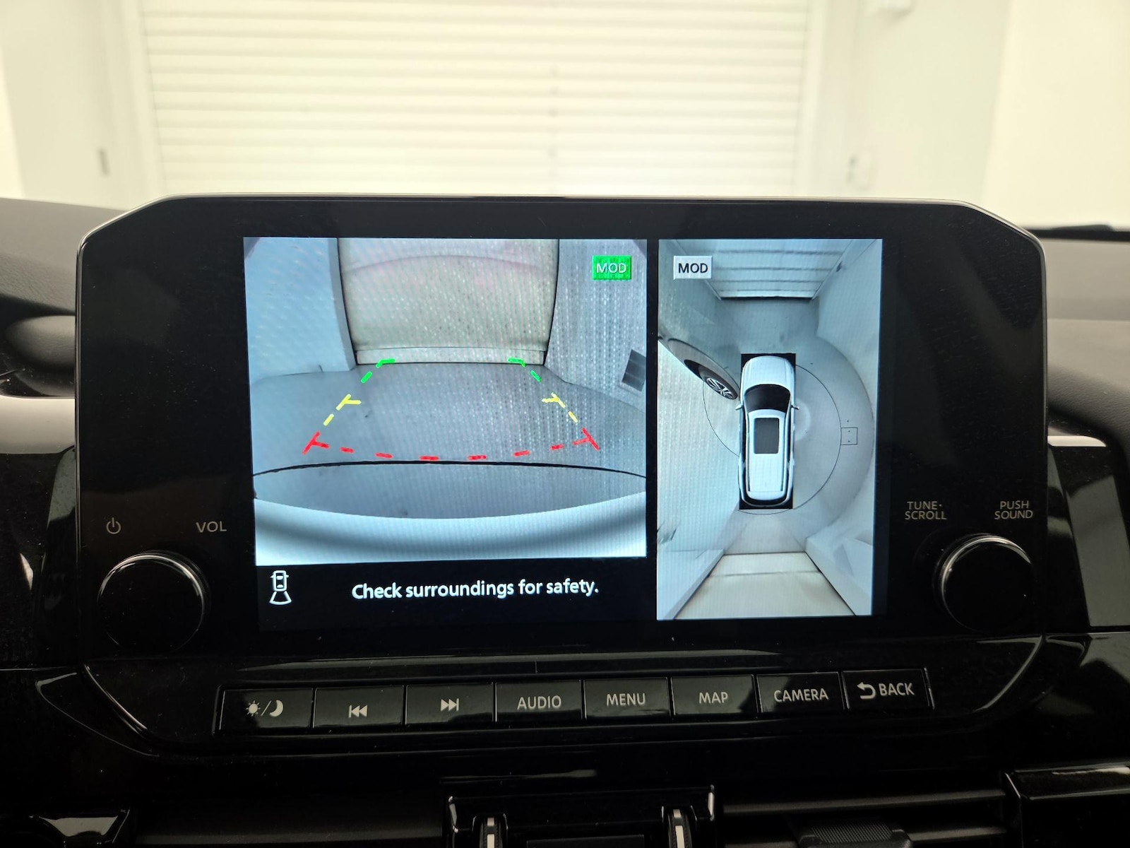 2025 Nissan Pathfinder Platinum - Photo 16