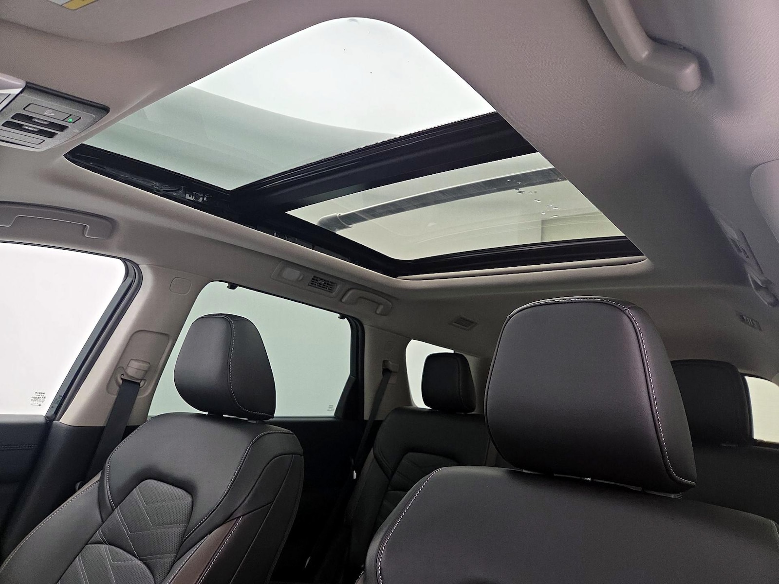 2025 Nissan Pathfinder Platinum - Photo 21