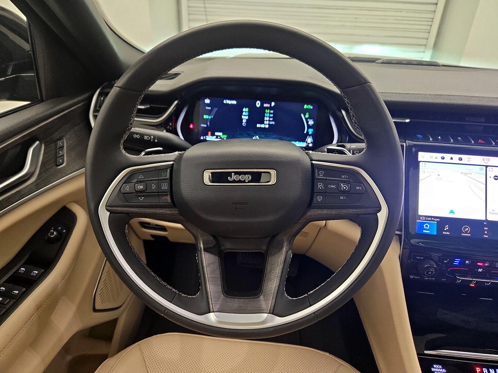 Thumbnail: 2023 Jeep Grand Cherokee - 10