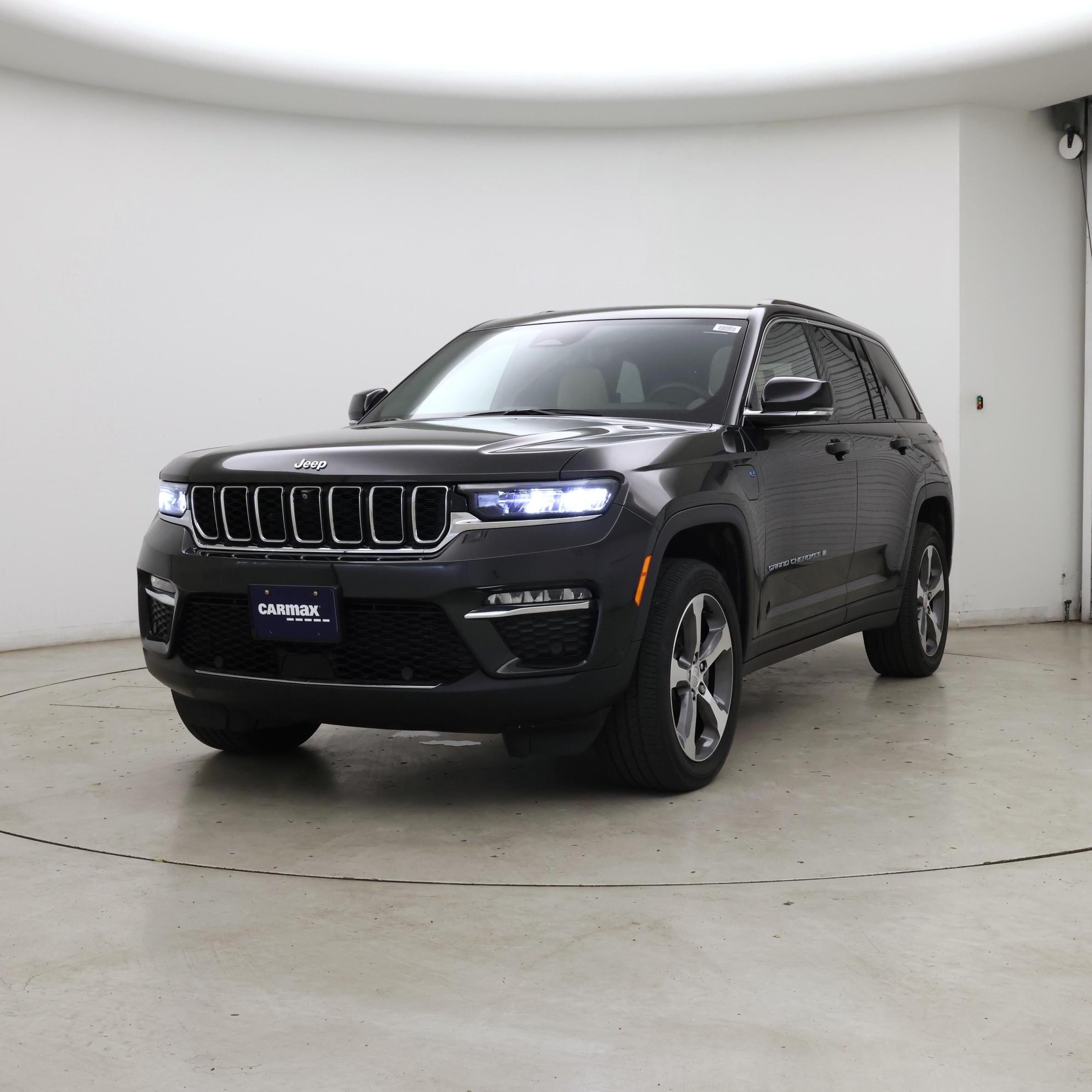 Thumbnail: 2023 Jeep Grand Cherokee - 4