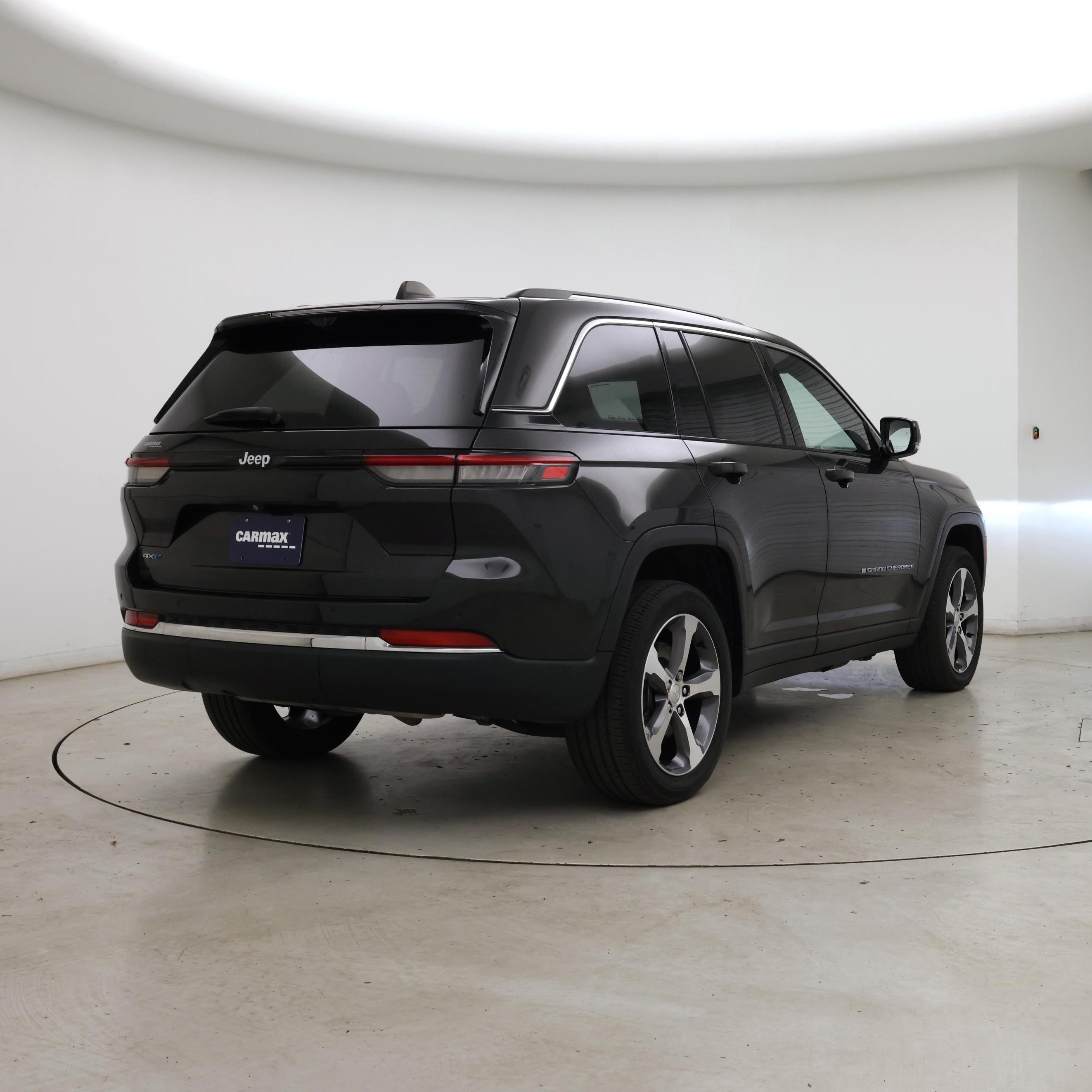 Thumbnail: 2023 Jeep Grand Cherokee - 8