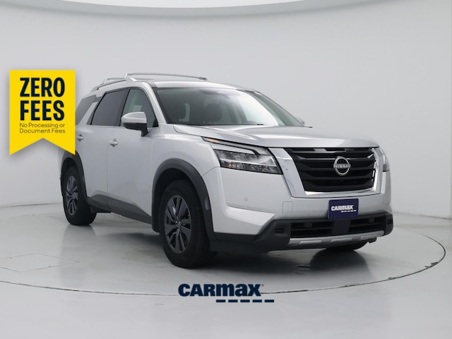 Silver 2023 Nissan Pathfinder SL 4WD SUV / Crossover All-Wheel Drive Automatic